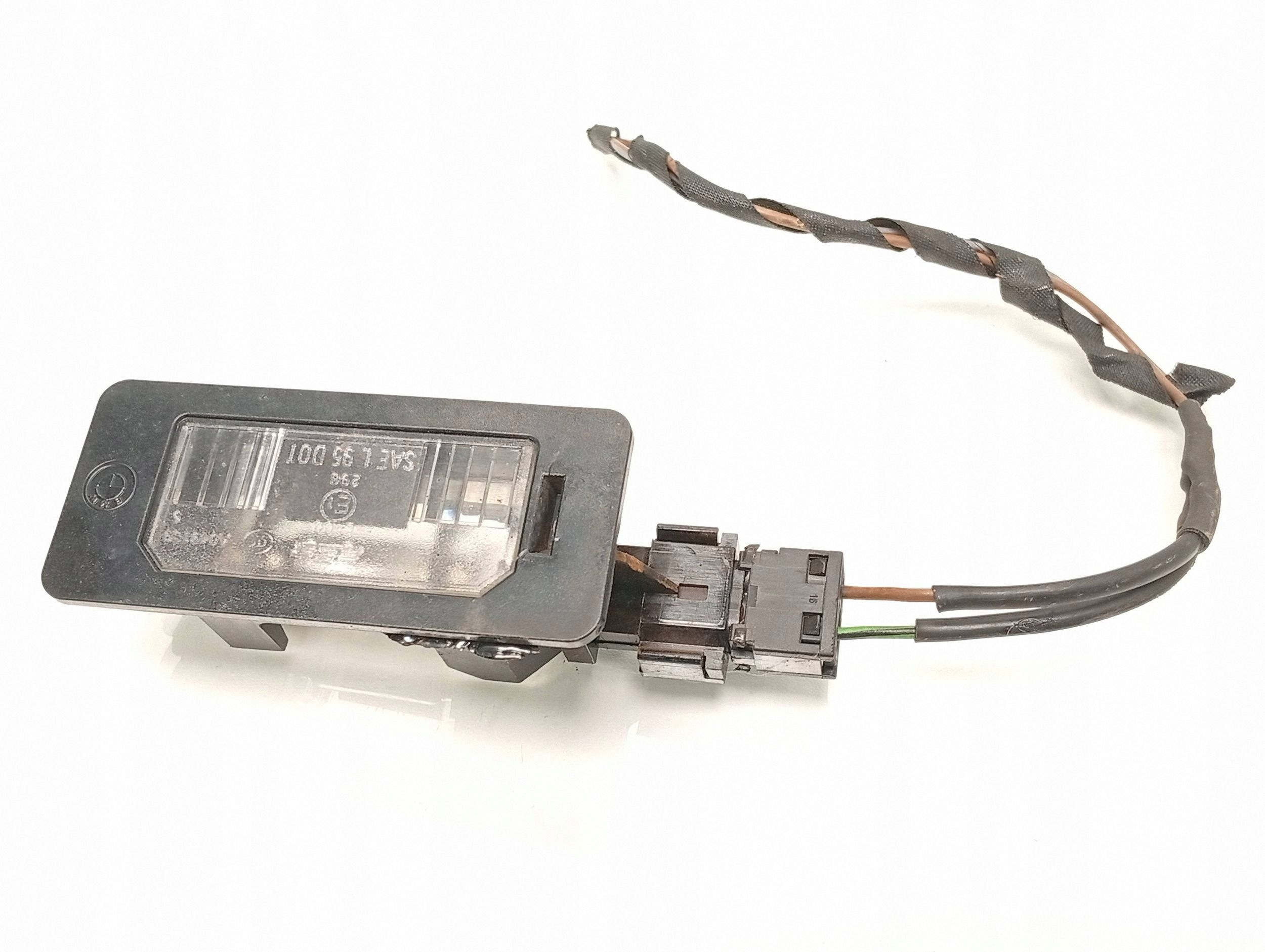 BMW 3 E90 E91 Lampe plaque 1378108 image 2