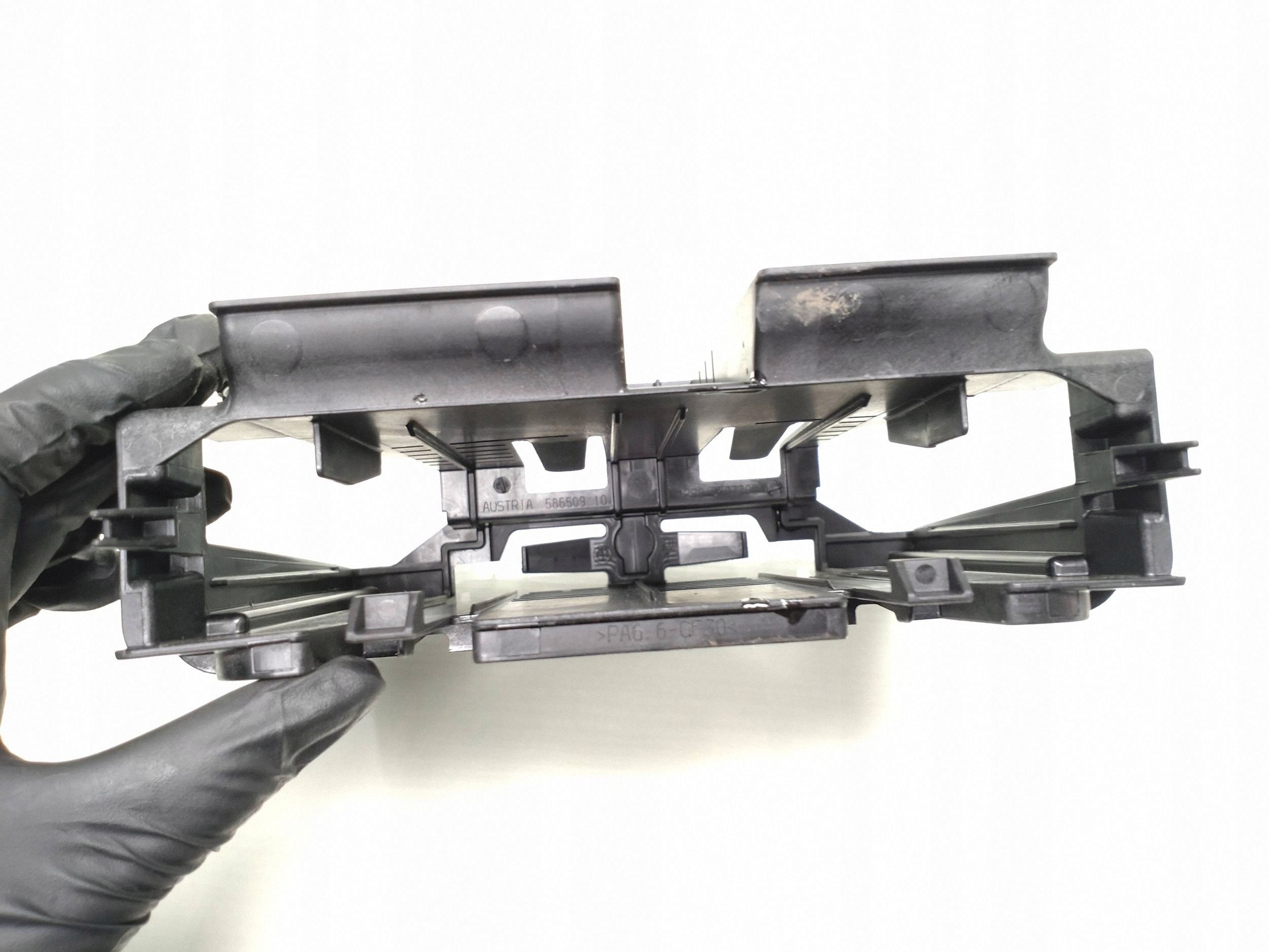 BMW 1 F20 F21 2013 Engine Computer Mount 8507703 image 5