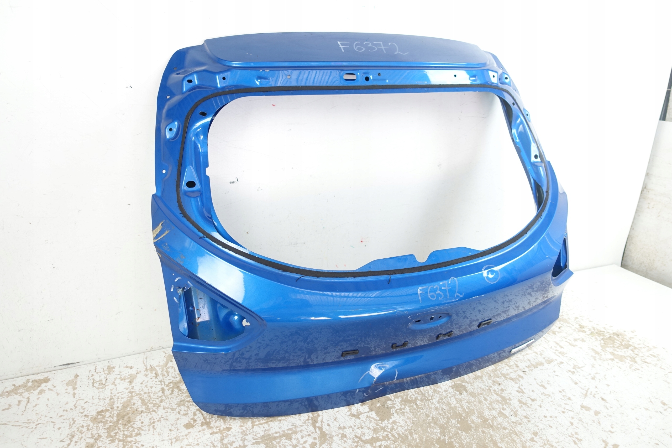 Ford Puma Mk2 Takaluukun kansi L1TB-S431F78-AA