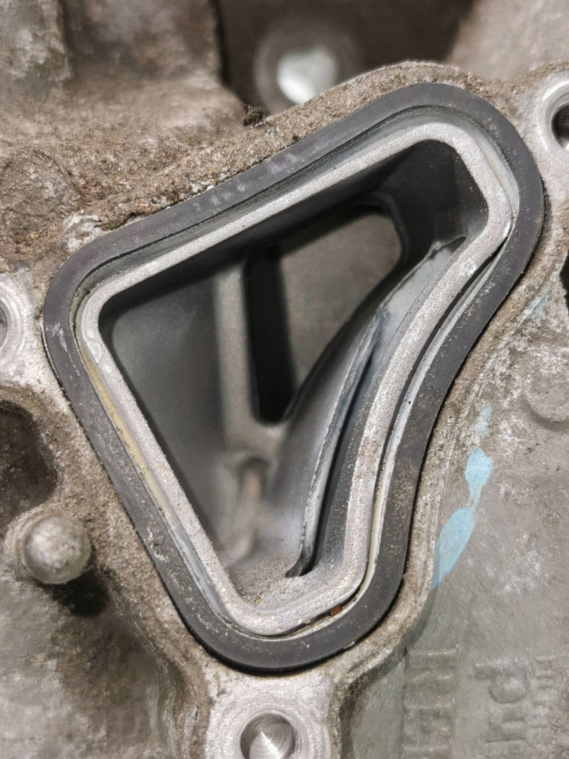 Ölfiltergehäuse für Nissan X-Trail T31 (2012) OEM FRC116063 image 8