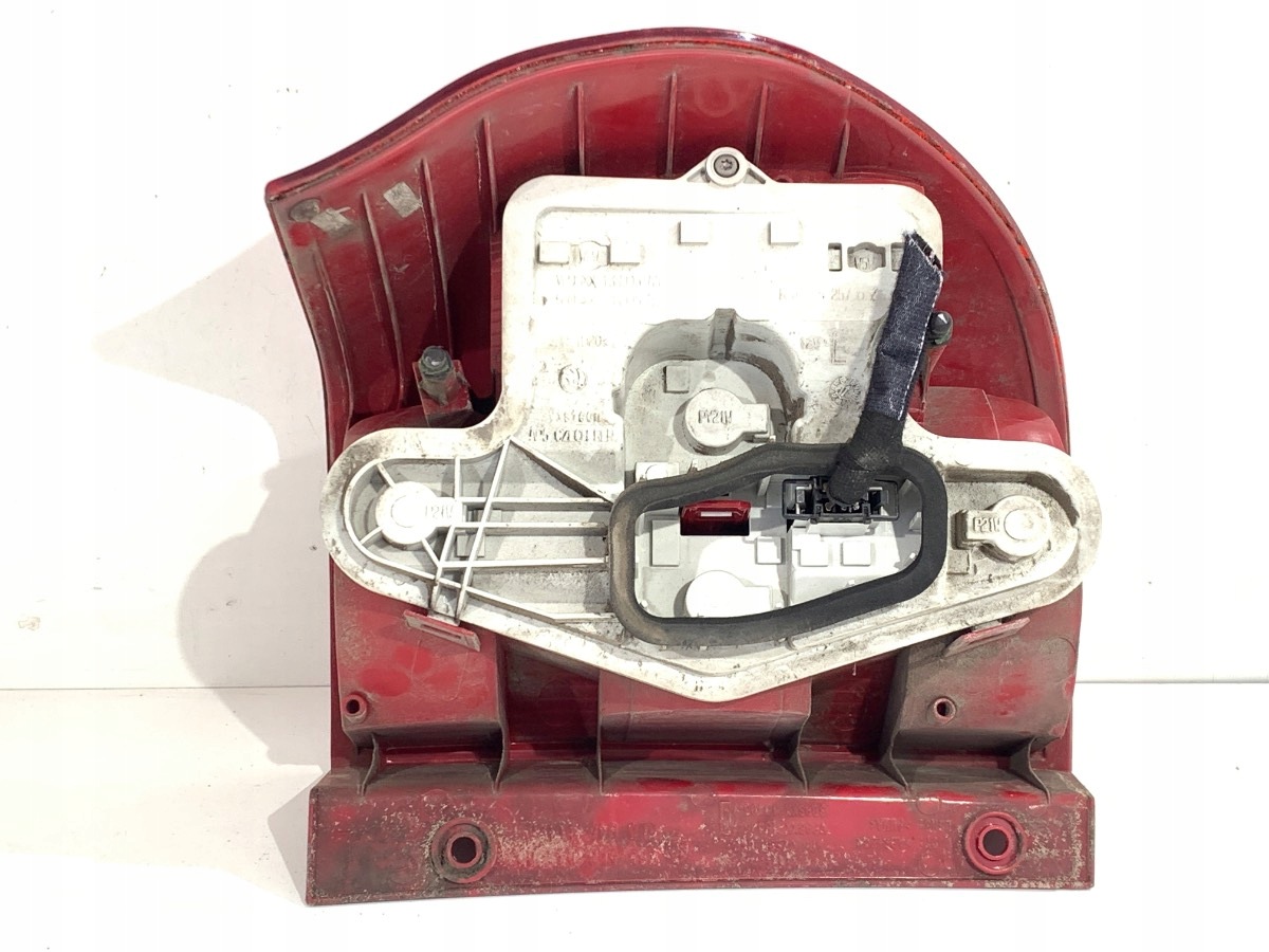 Feu arrière gauche Skoda Yeti 5L0945095 image 3