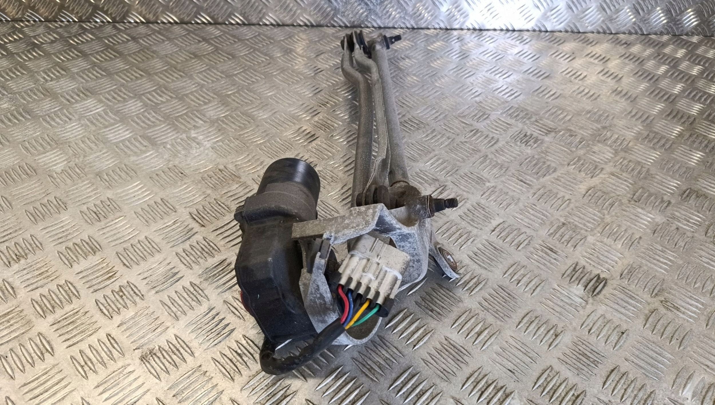Tesla S Scheibenwischermotor 6005946-00-F image 6
