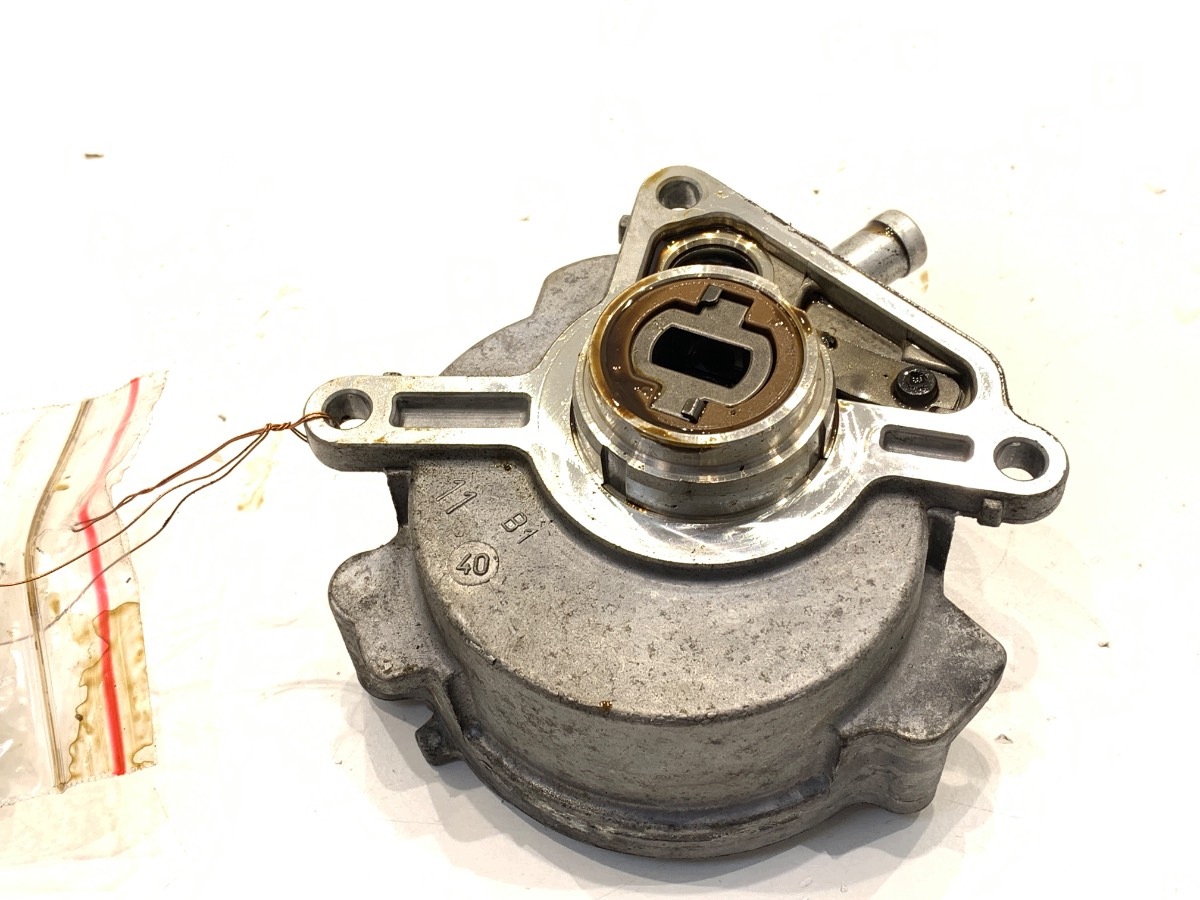 Pompe à vide Porsche Cayenne 3.6 V6