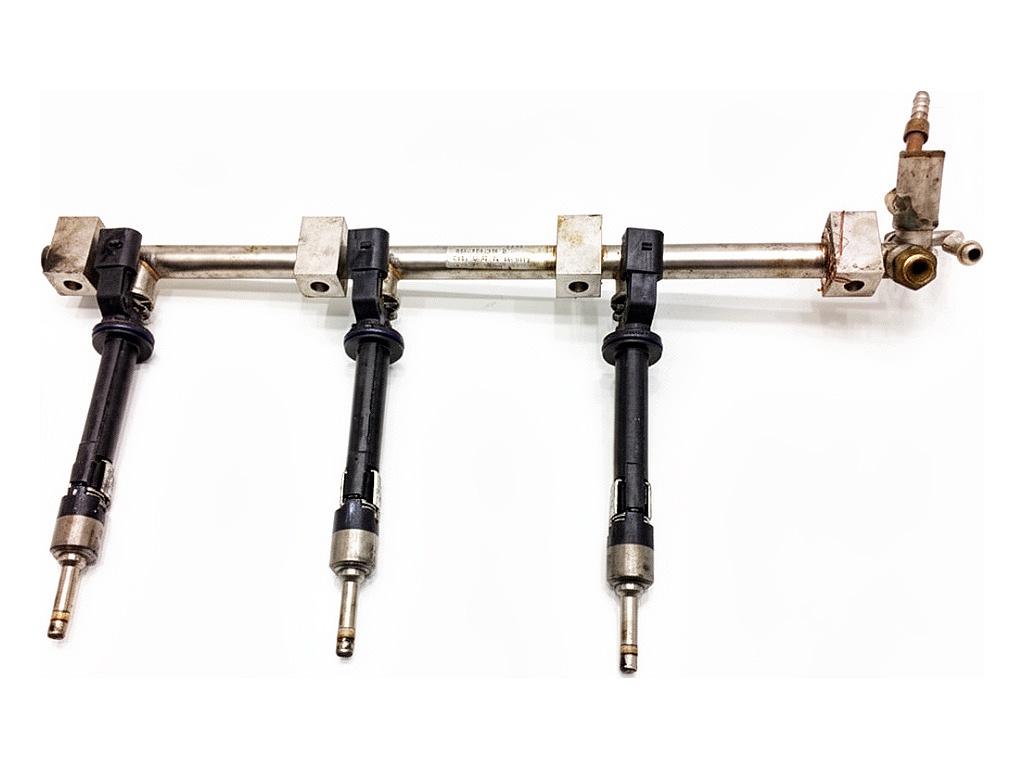 Rampe d'injection injecteurs Porsche Cayenne 3.6 image 2