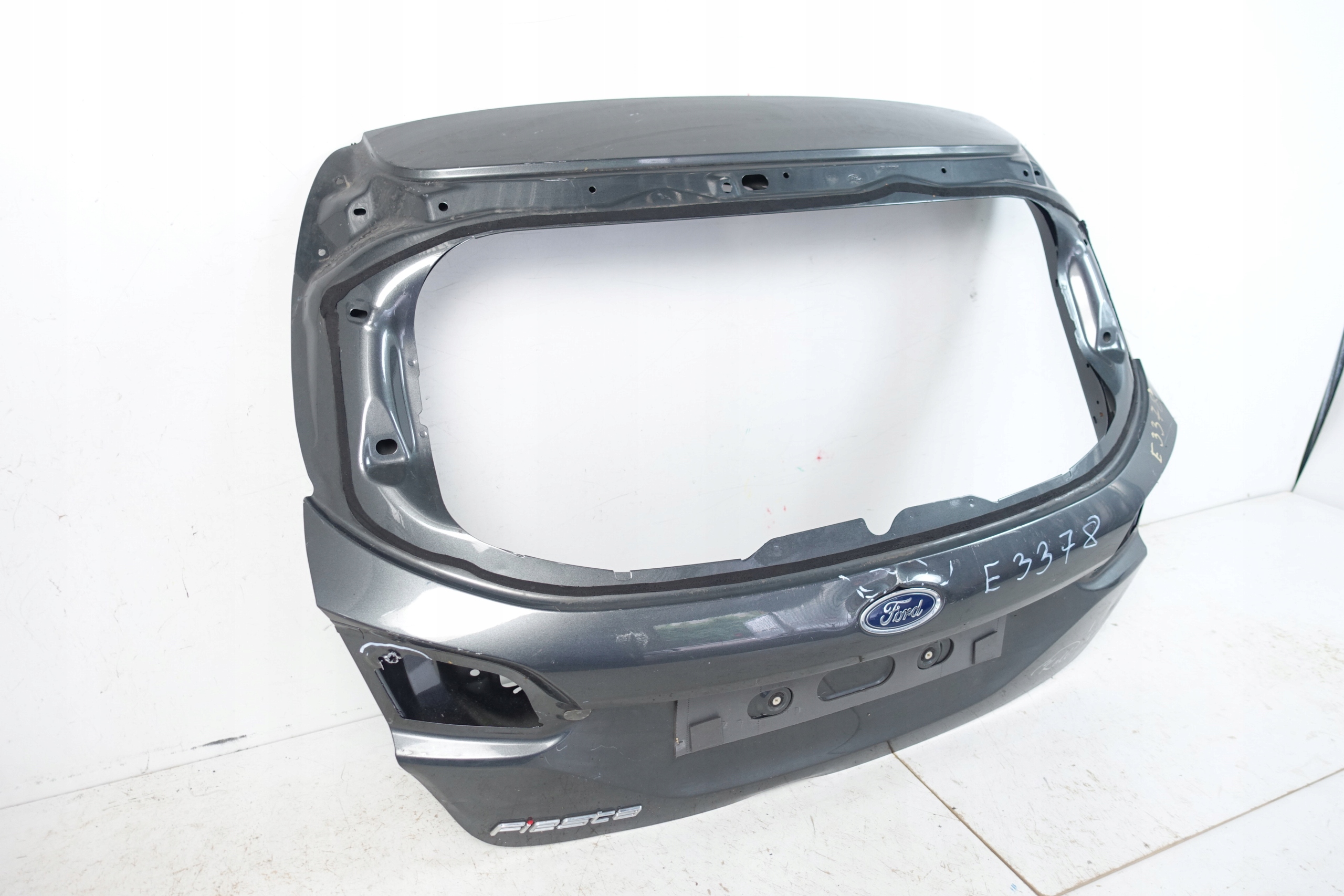Takaluukku Ford Fiesta Mk8 17-21 H1BB-A40405-AE