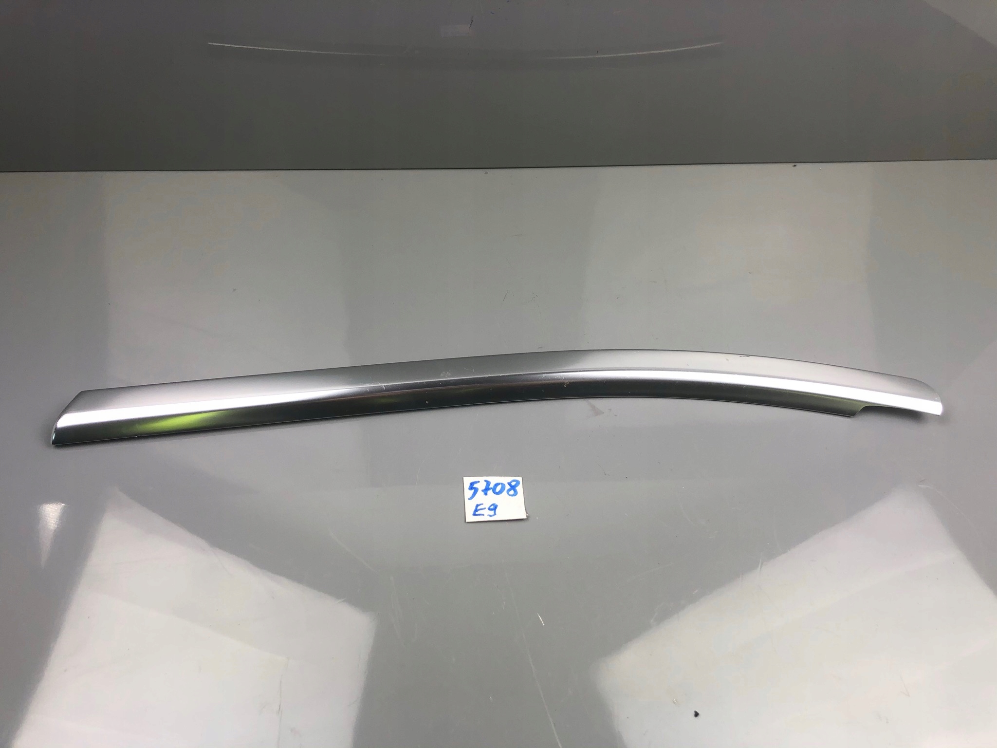 Liste chromée Mercedes-Benz OE A2926900280 image 2