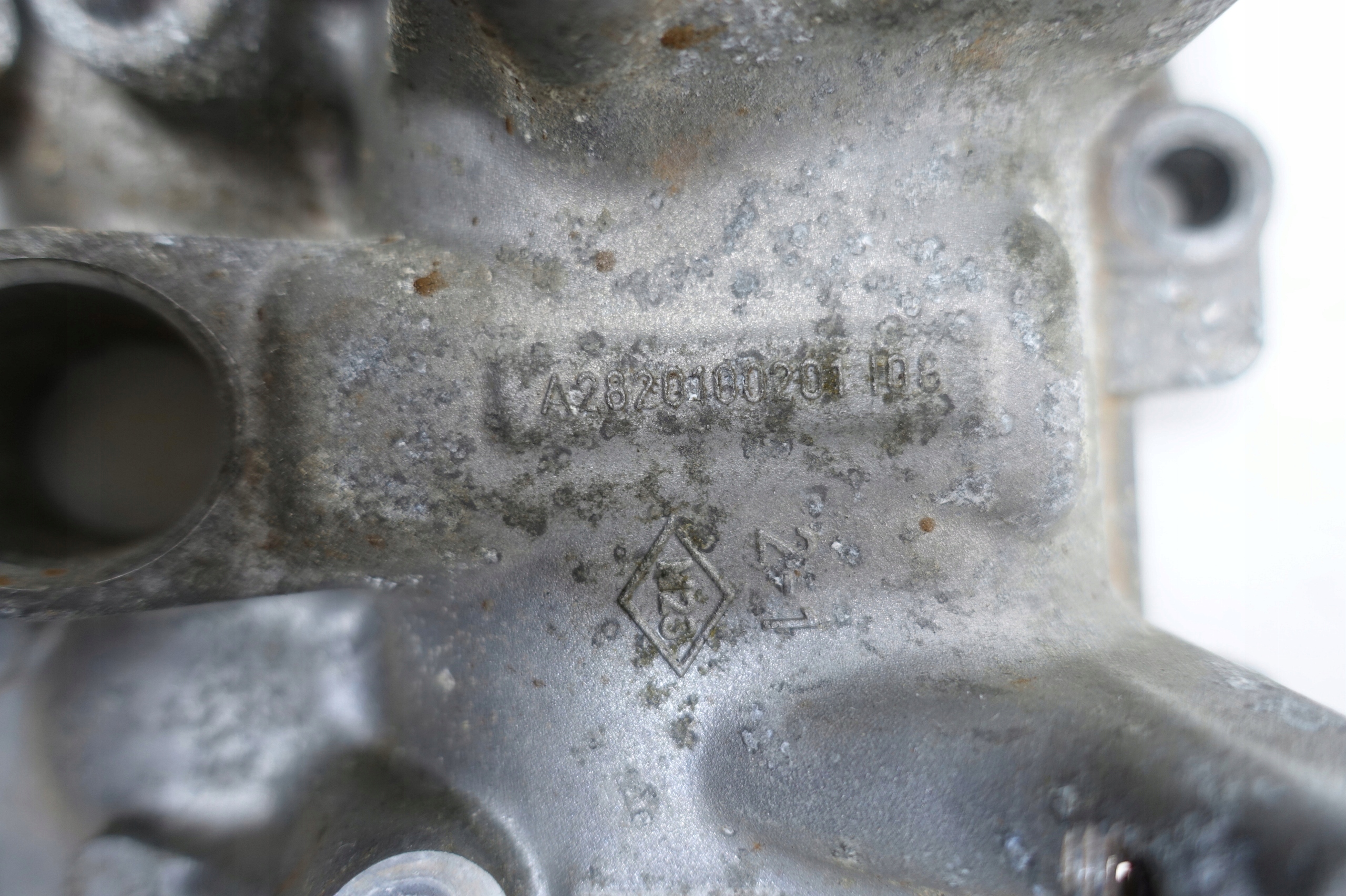 Ventilkåpa Mercedes A W177 1.3 A2820100201 image 7