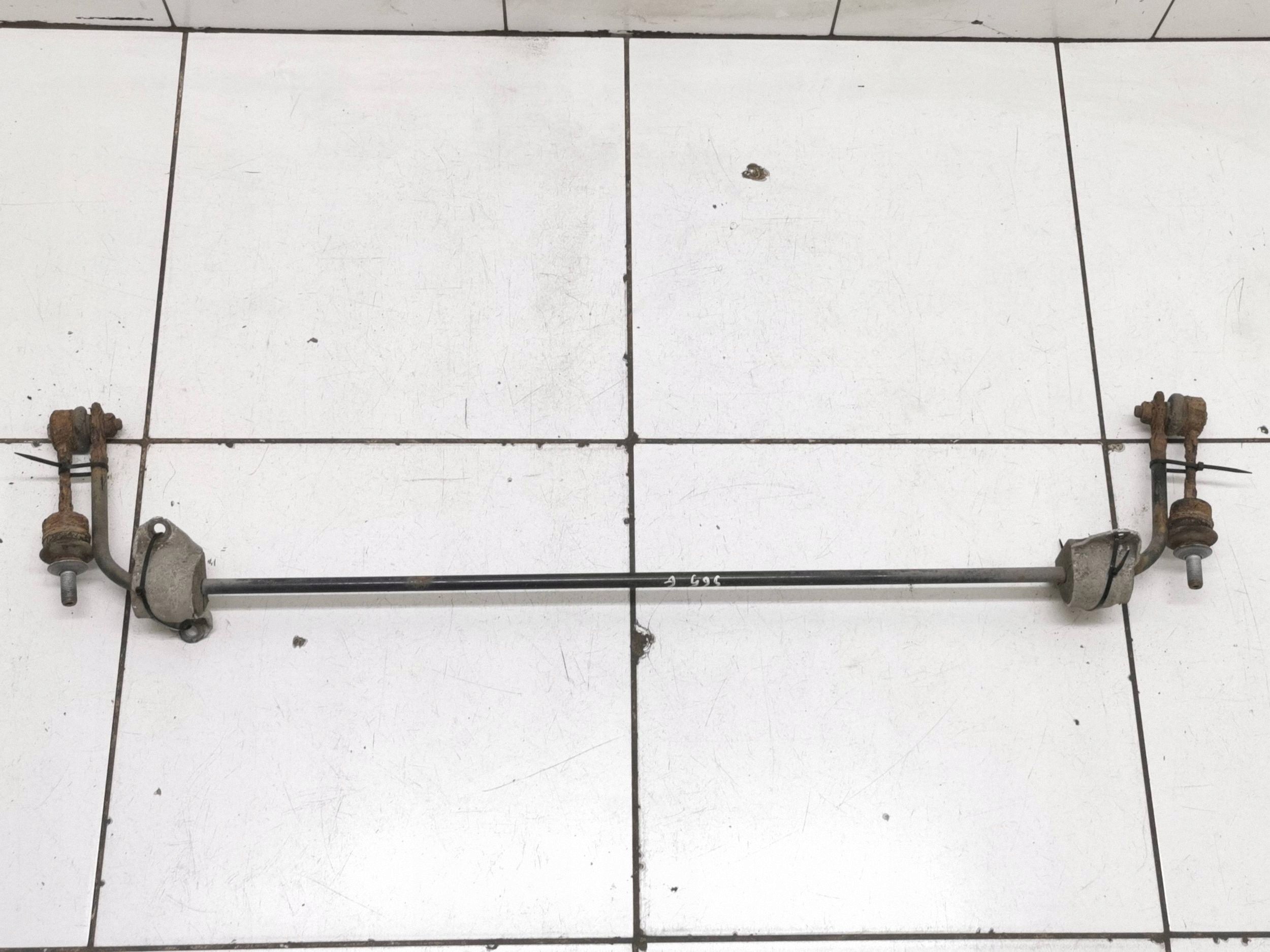 Stabilisateur arrière BMW 5 E60 E61 2004 image 2