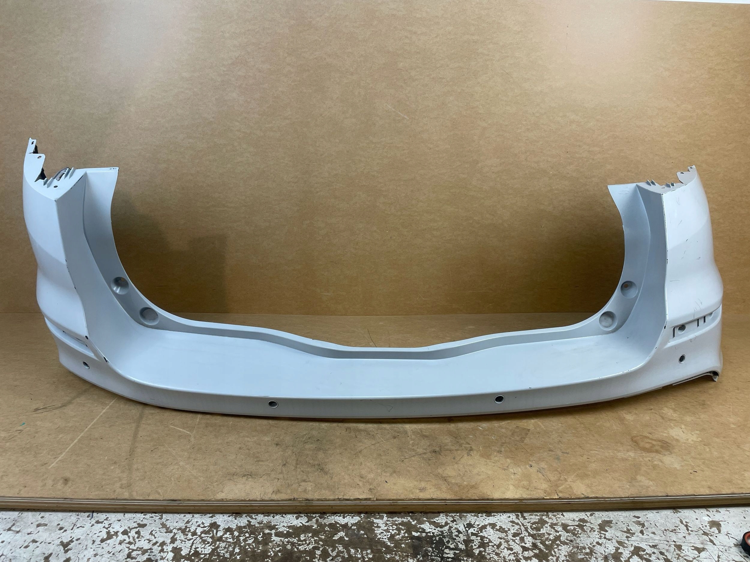 Parachoques trasero Ford Mondeo V MK5 Kombi