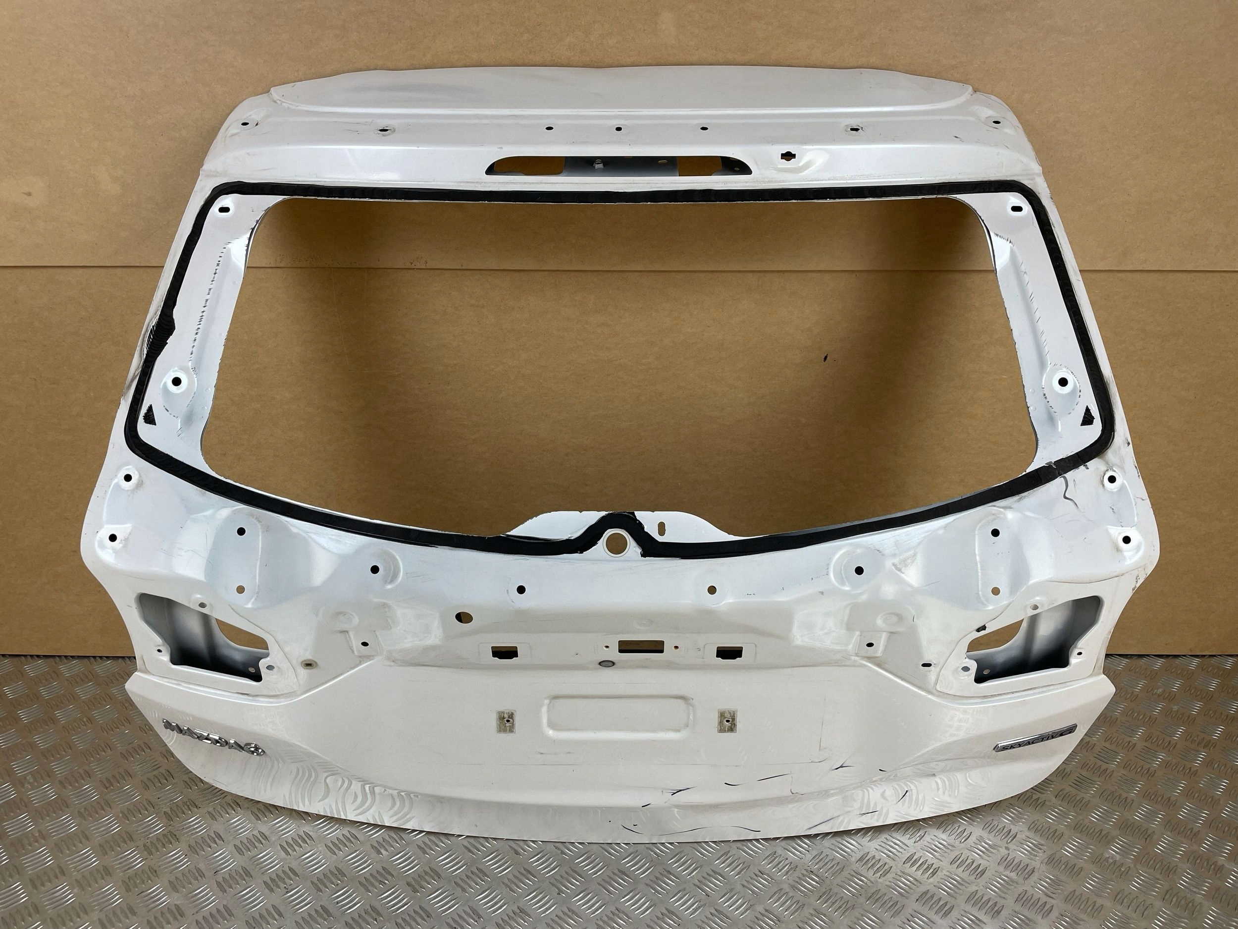 Tapa Maletero Trasera Mazda 6 GJ 2012-2024 image 2