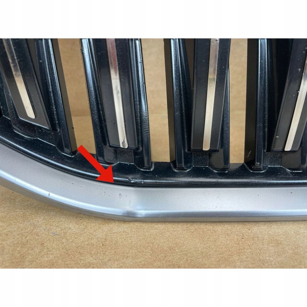 SKODA SUPERB IV 3P0 2023- etusäleikkö image 4