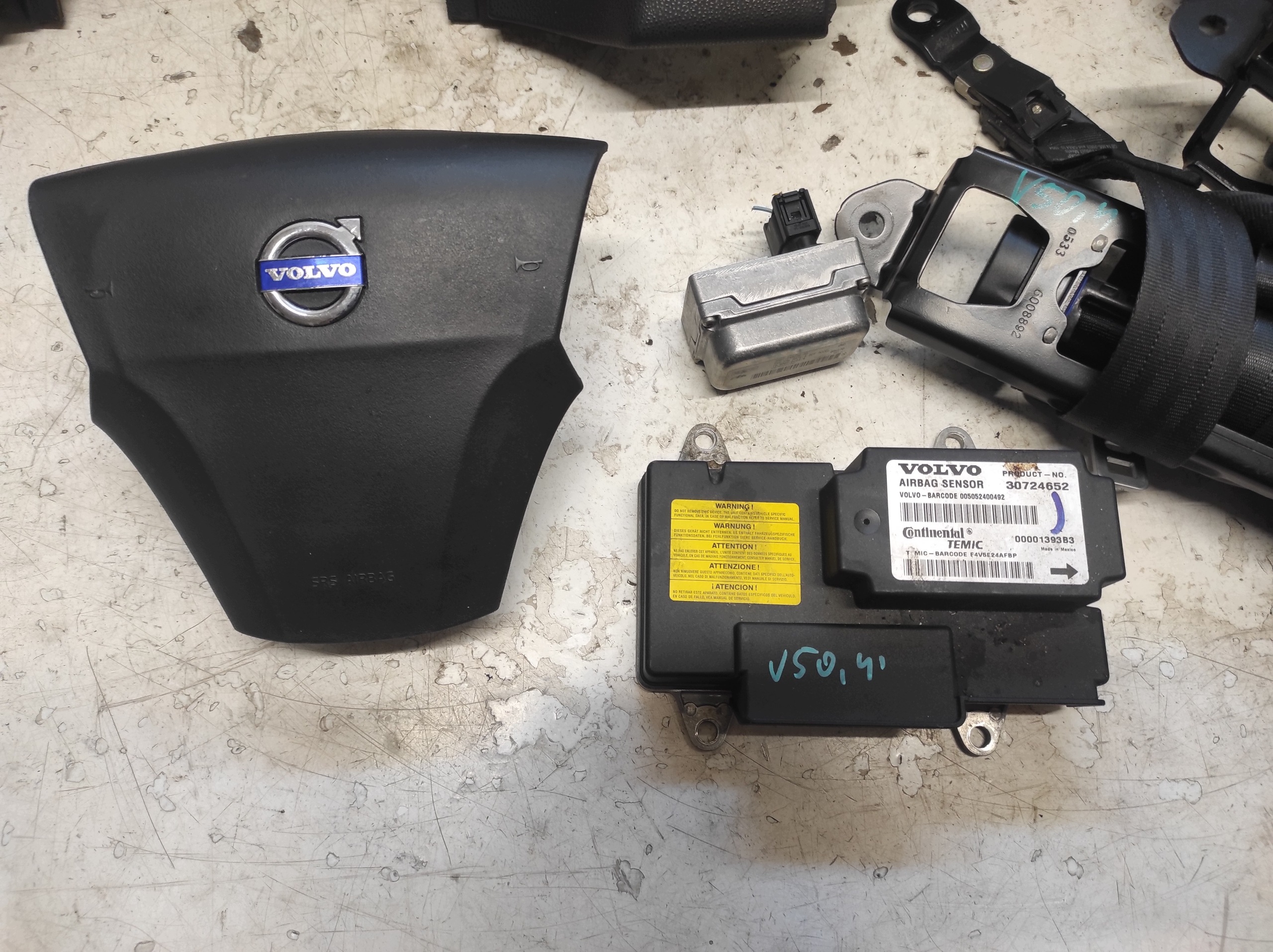 Volvo V50 04- Console Central Airbag Cintos Módulo image 3