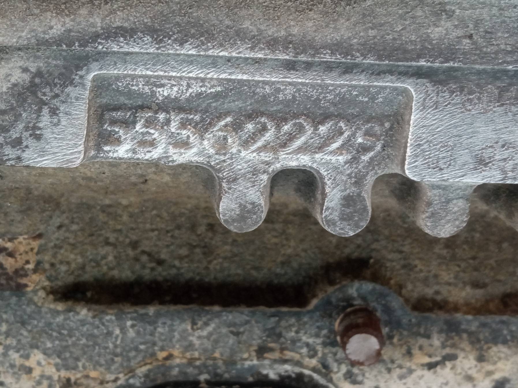 Täydellinen sylinterikansi 55562229 1.4 16V Opel Corsa V (2014-)