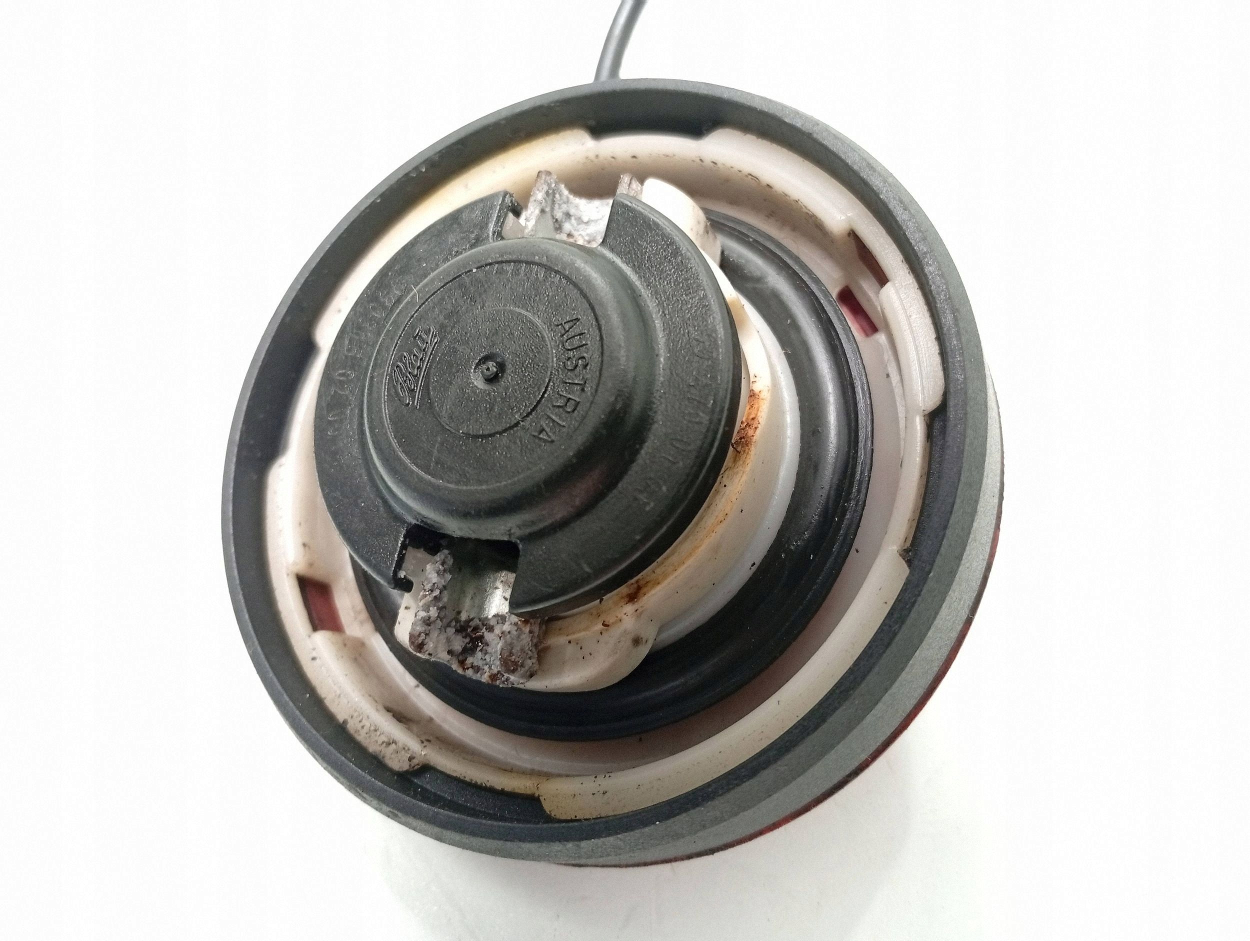 Mercedes-Benz A2224700105 Bränsletanklock image 3