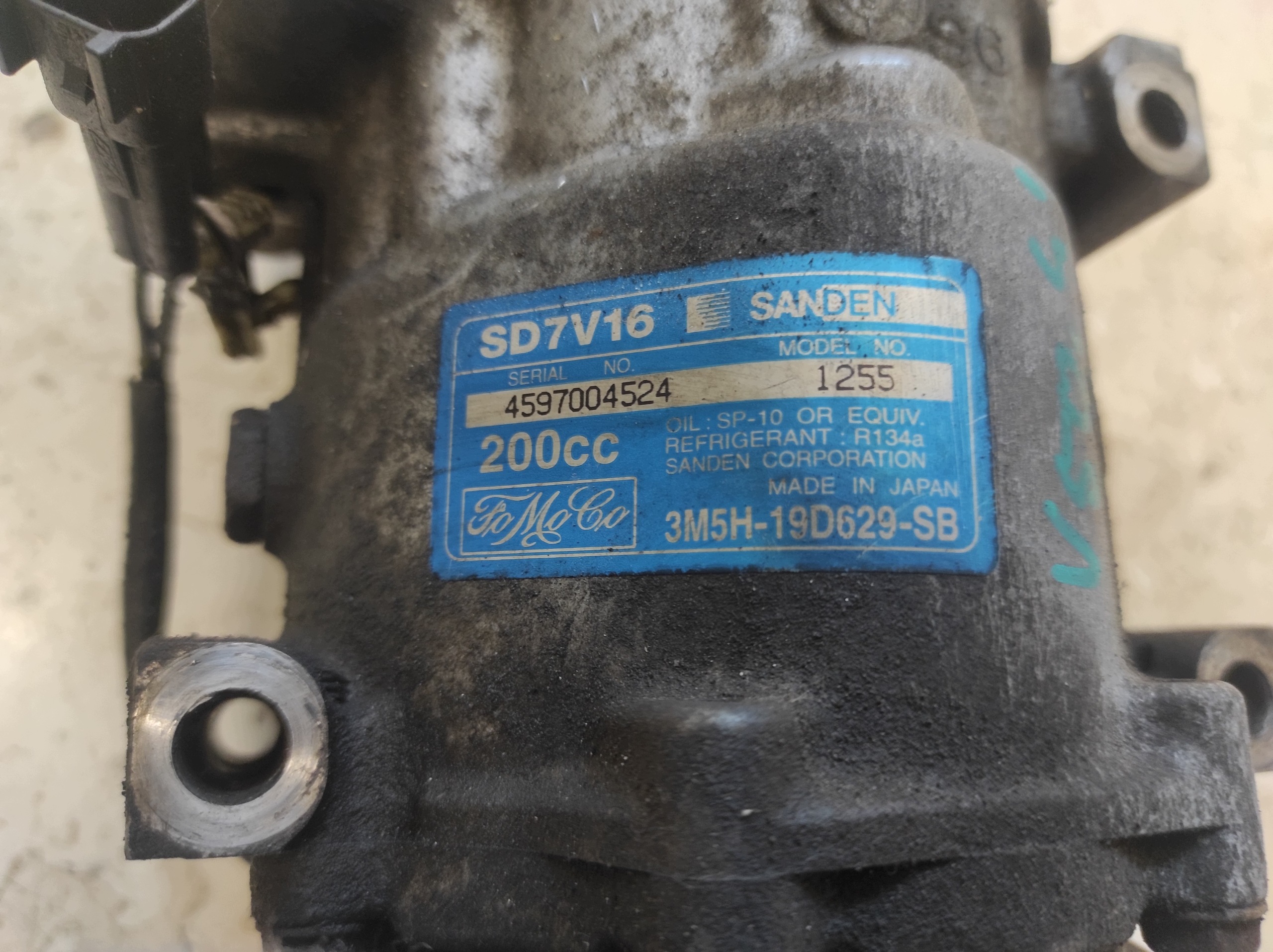 Volvo V50 1.6 TD Compressor AC Usado image 6