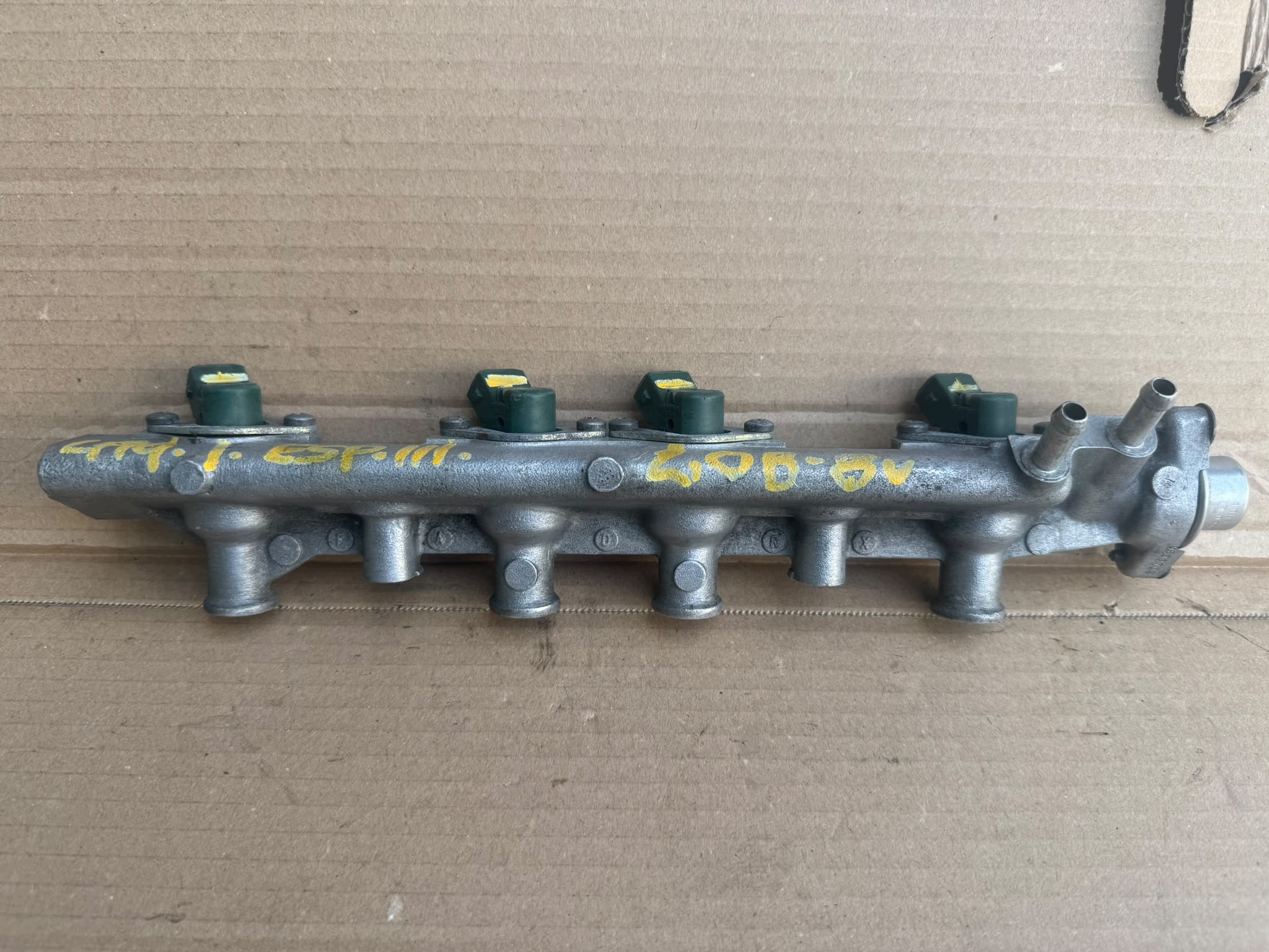 Régulateur de carburant Renault Laguna Megane image 2
