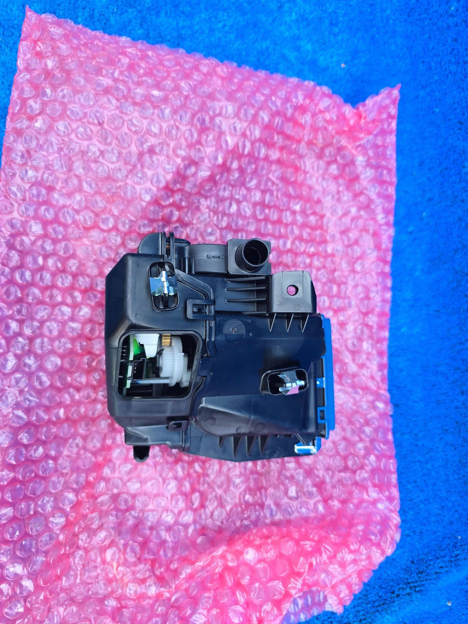BMW Duftmodul G30 G11 G01 G02 G05 G06 G07 DWZ11879 image 4