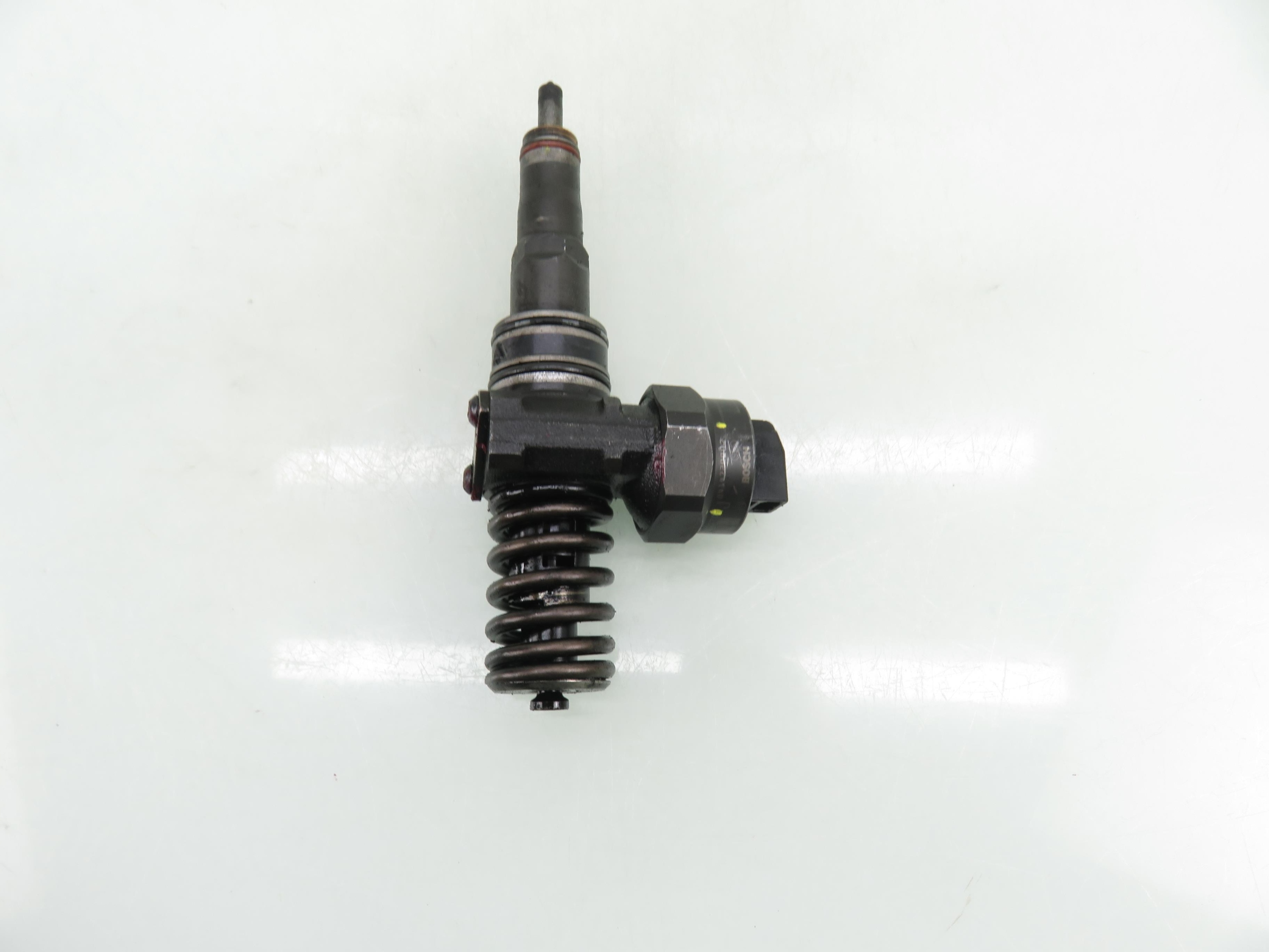 Ruiskutuspumppu VW 1.9 TDI 038130073F image 5