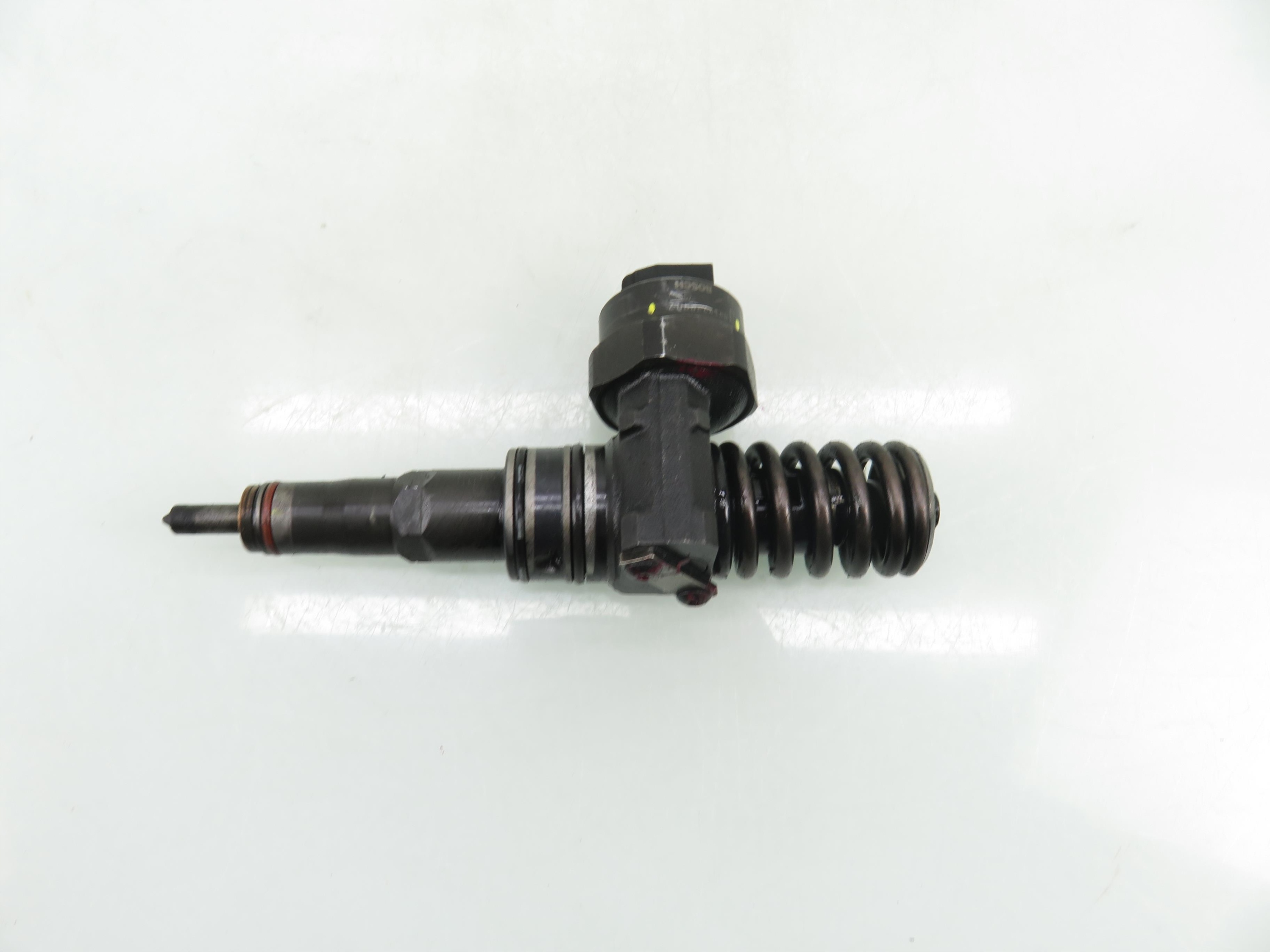 Ruiskutuspumppu VW 1.9 TDI 038130073F image 6