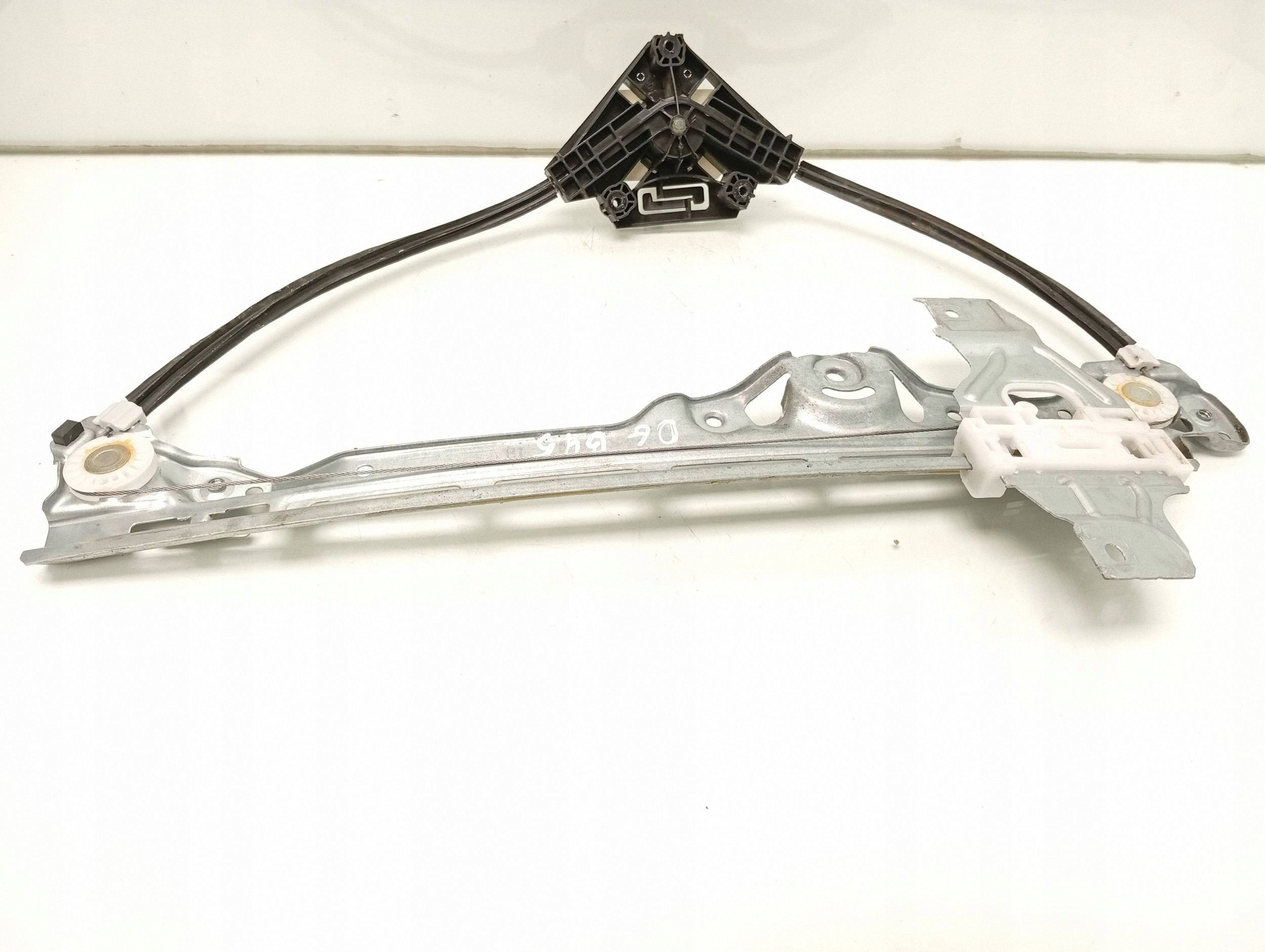 Peugeot 308 2018 Manual Window Regulator Rear image 2
