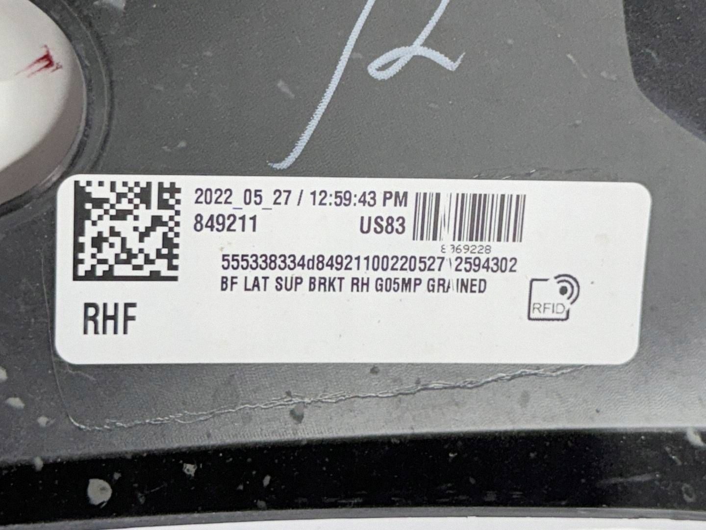 Para-choque Dianteiro Direito BMW X5 G05 51118069228BK image 6