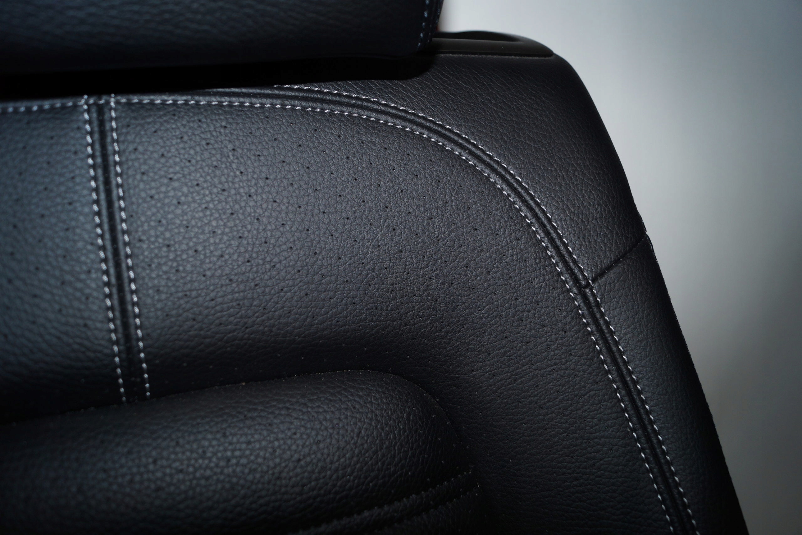 Dossier gauche arrière VW Passat CC cuir noir image 4