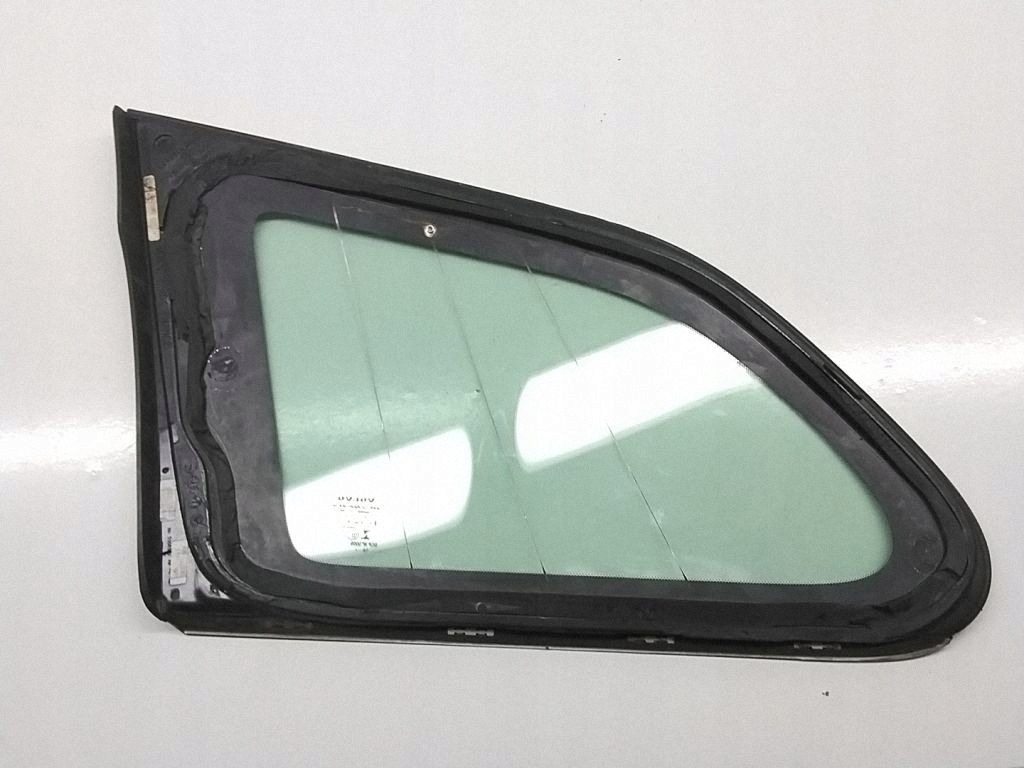 2017 Volvo XC60 Rear Side Window 31298865 image 5