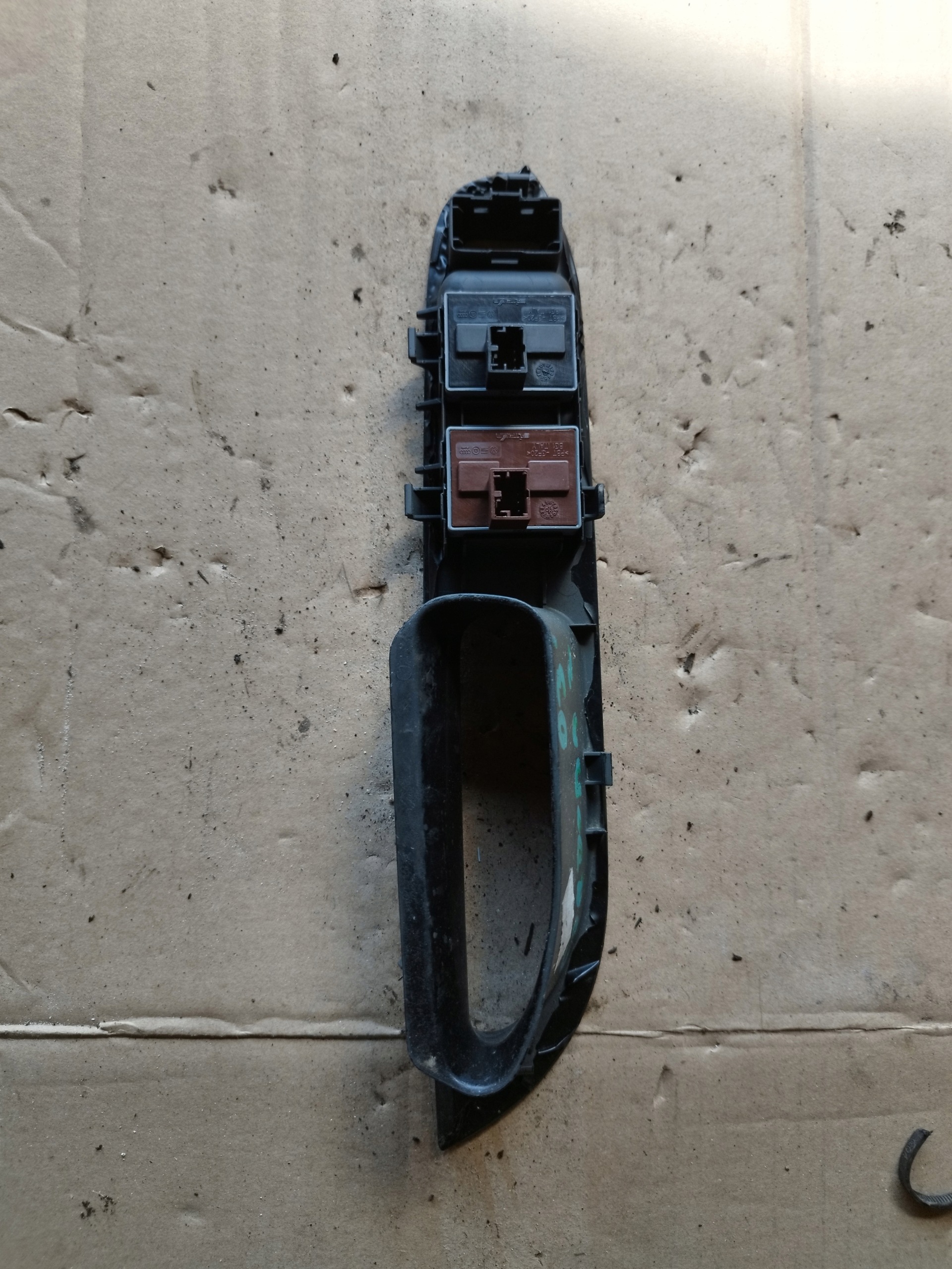 SEAT Cordoba 2 Front Left Window Switch 2003