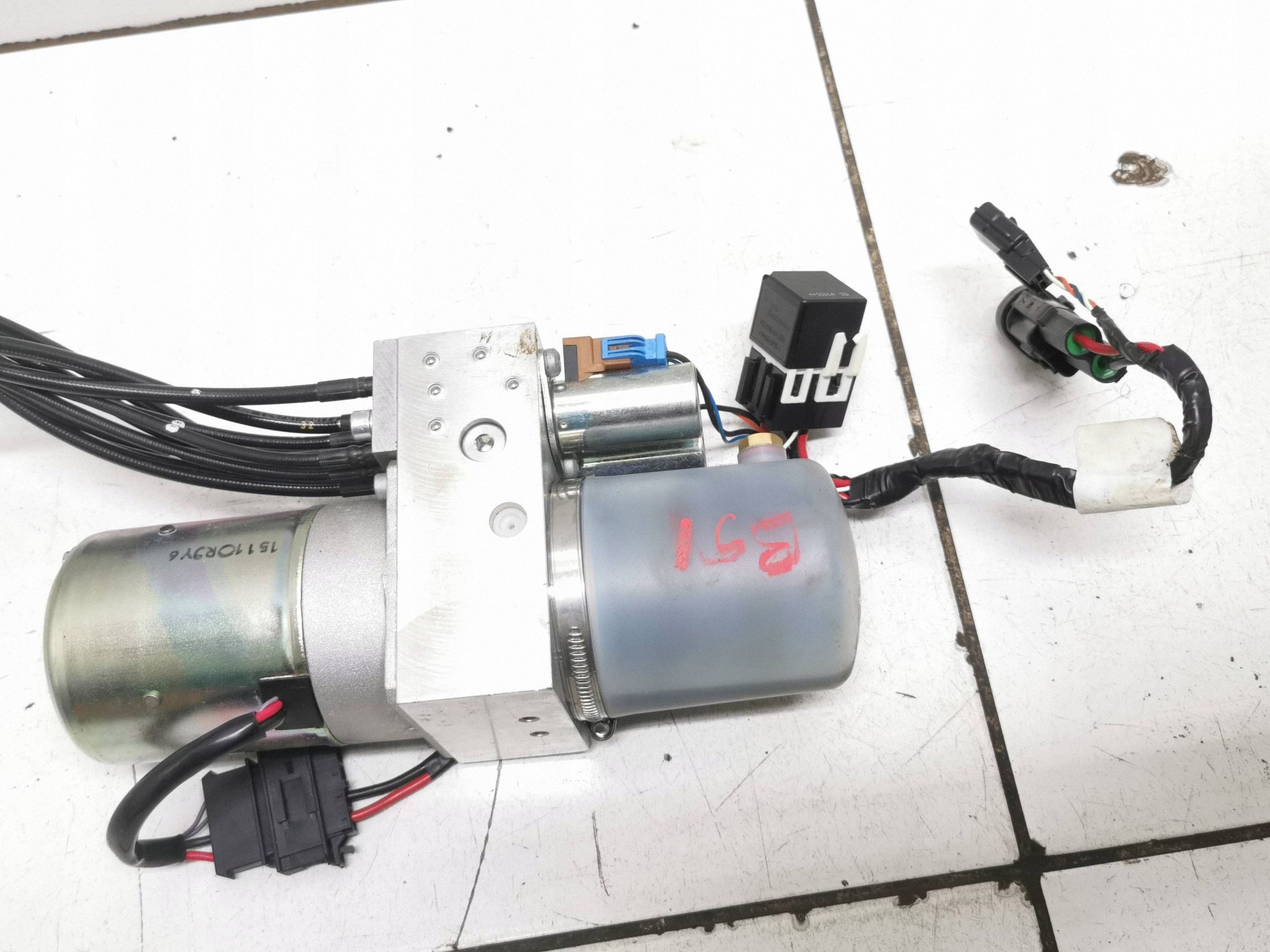 Pompe de toit cabriolet Renault Megane III E95409011
