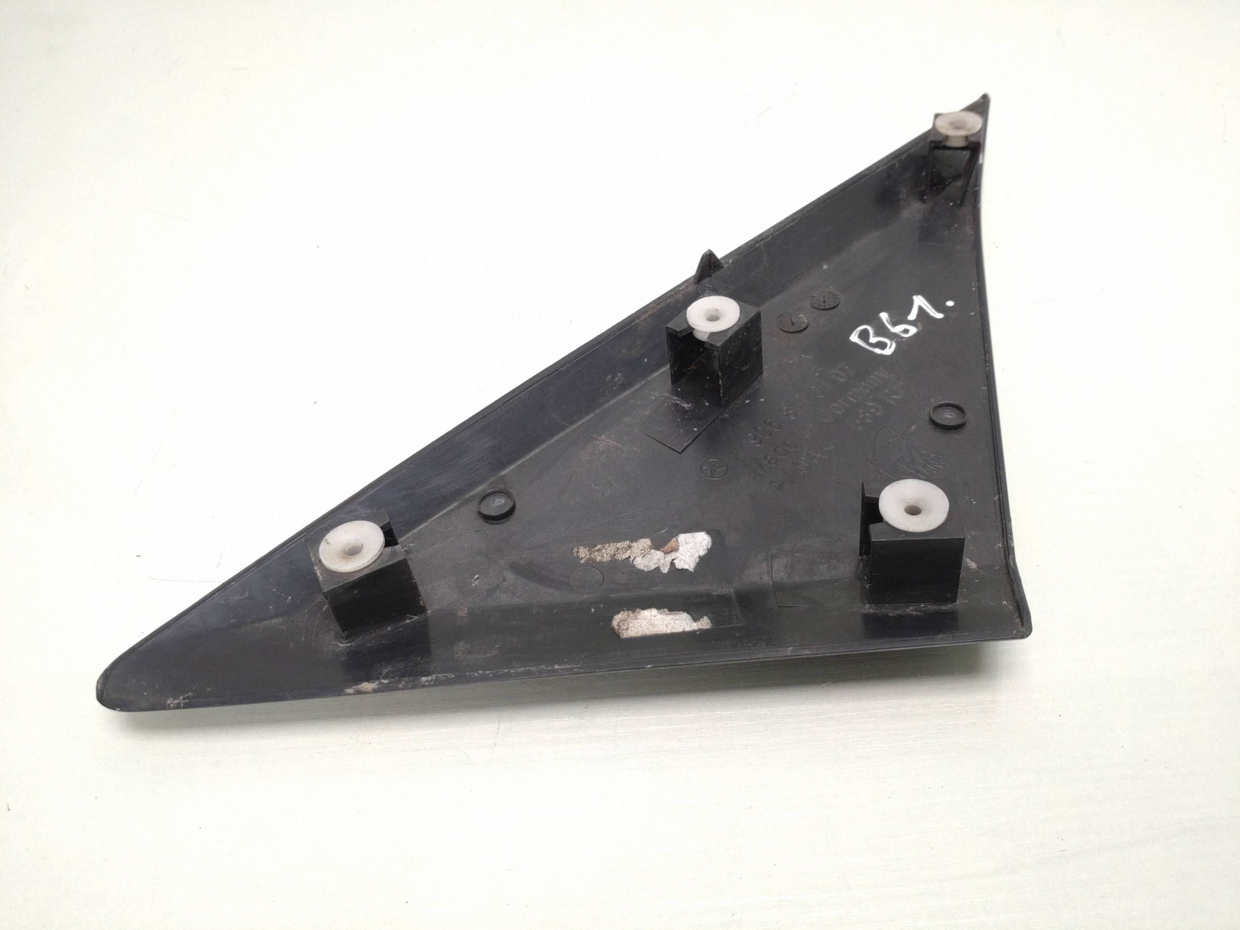 Cache triangle rétroviseur droit VW Crafter Sprinter A9068110107 image 3