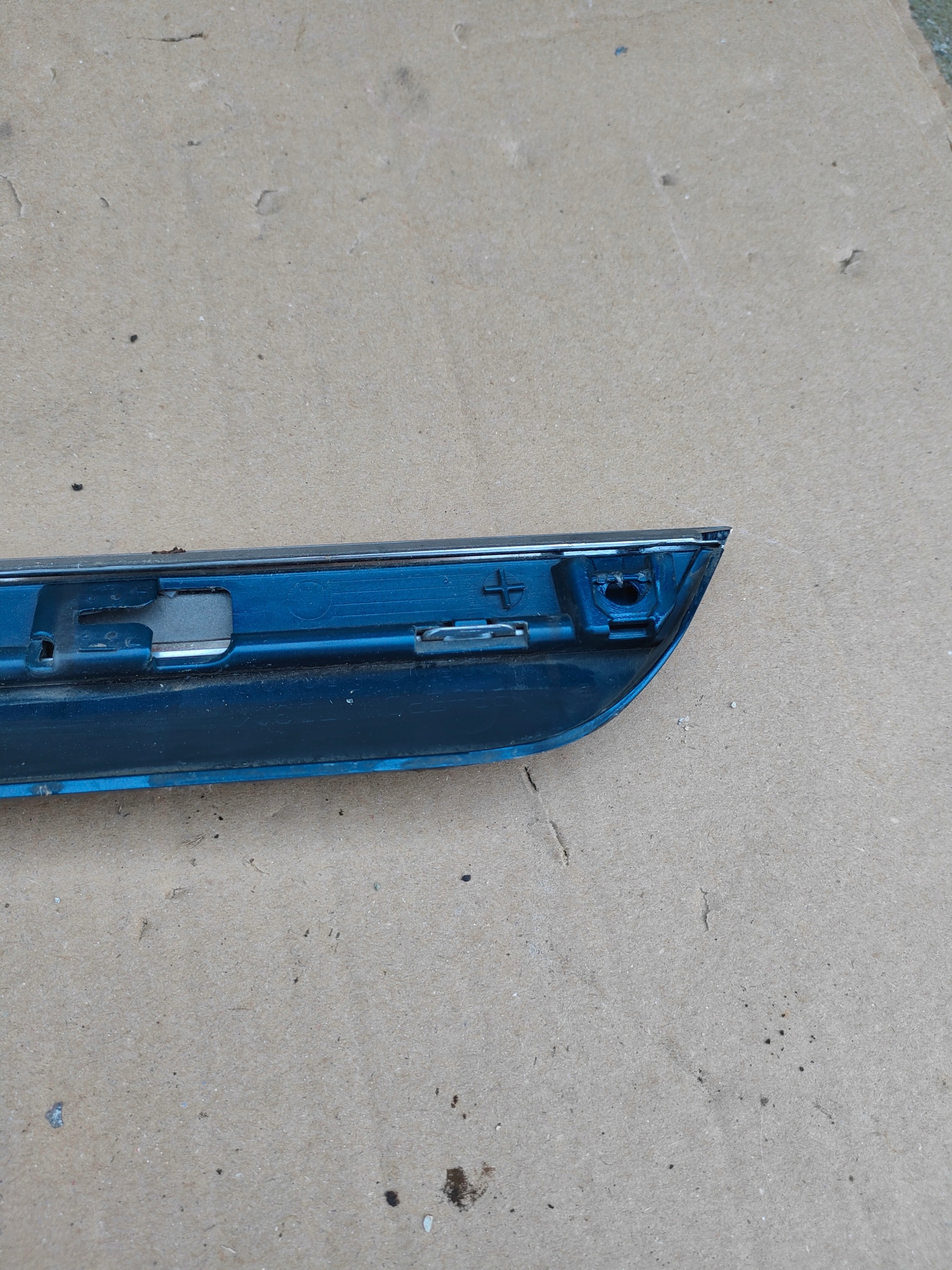 VW Passat B8 3G takalista oem 3G0854950 image 7