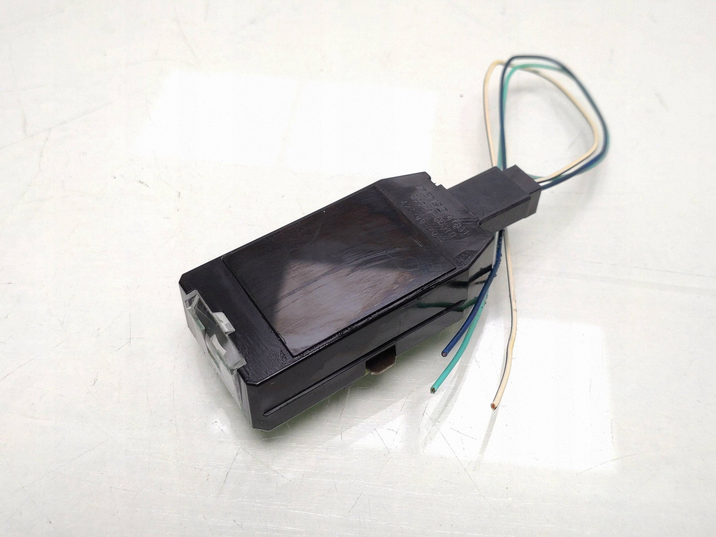 Toyota Auris II Regensensor 899410D010 image 2