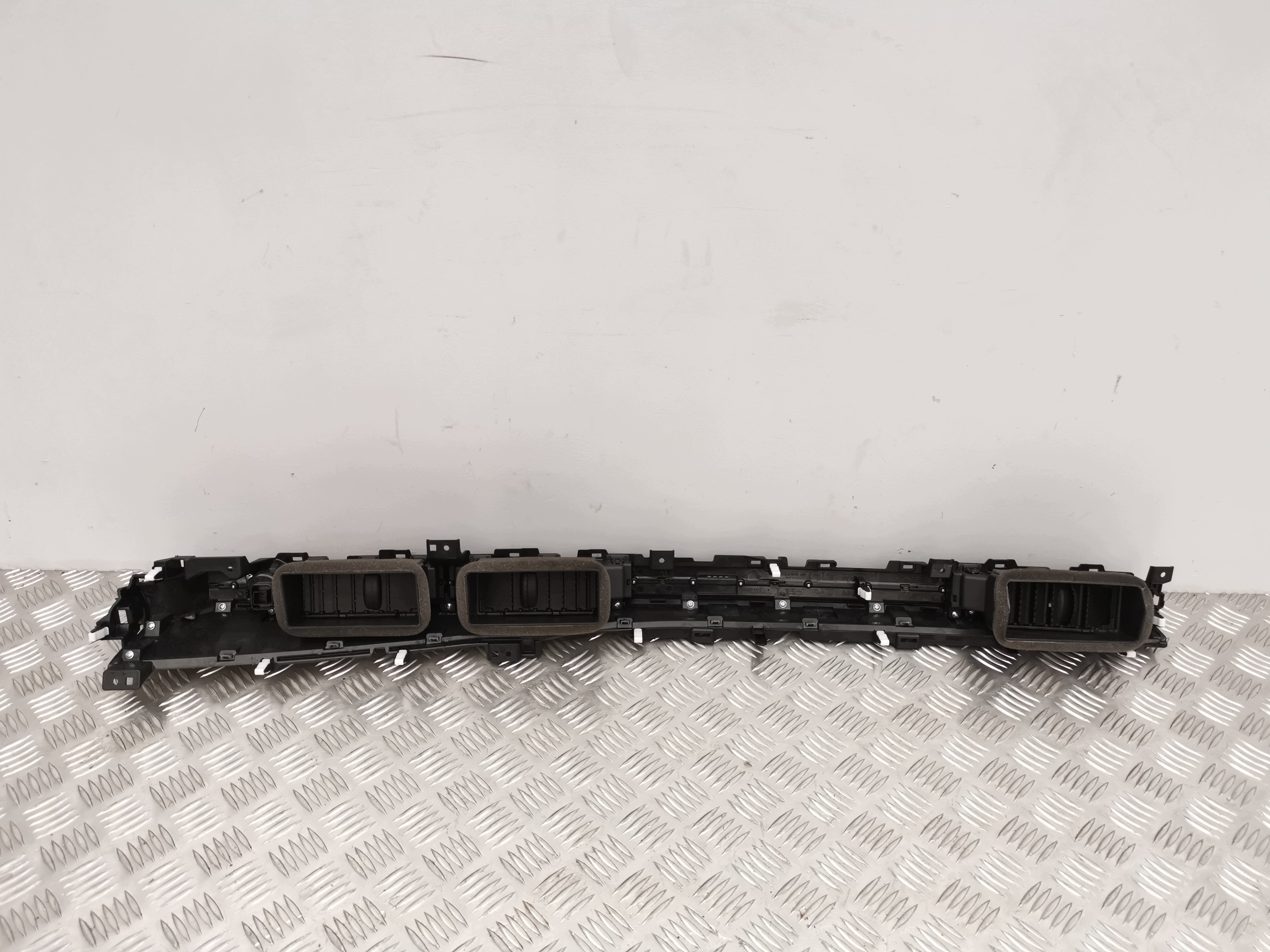 Hyundai Santa Fe V MX5 24- lijst dashboard 97401P6000 image 5