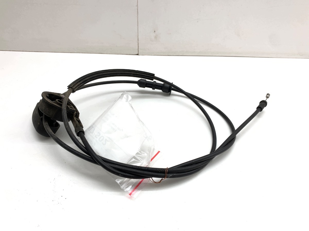 Konepellin vaijeri Renault Clio IV, käytetty OEM