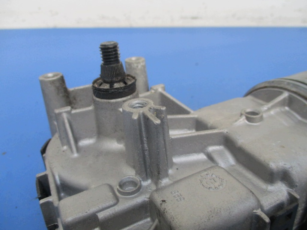 Renault Modus II vindrutetorkarmotor fram 4-pin