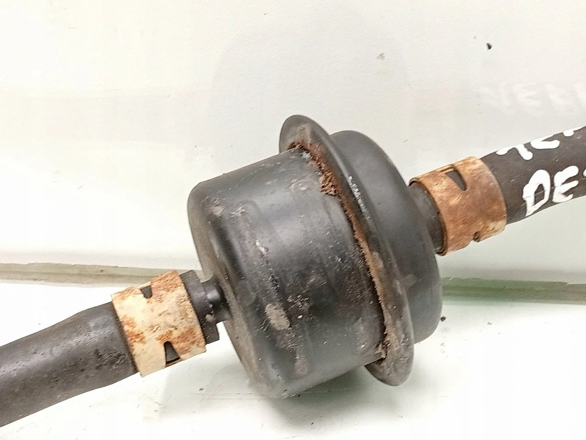 2011 Honda CR-V Conector Refrigerador Aceite image 3