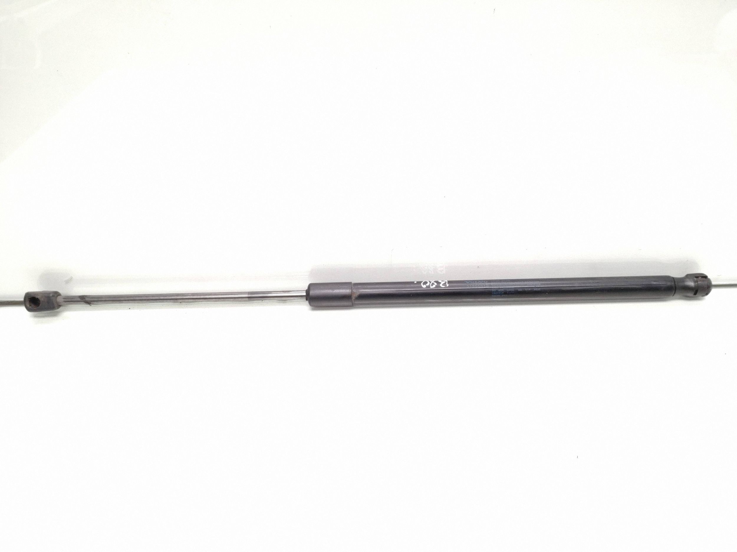 Volvo V60 2015 Demper kofferklep links 31395910 image 2