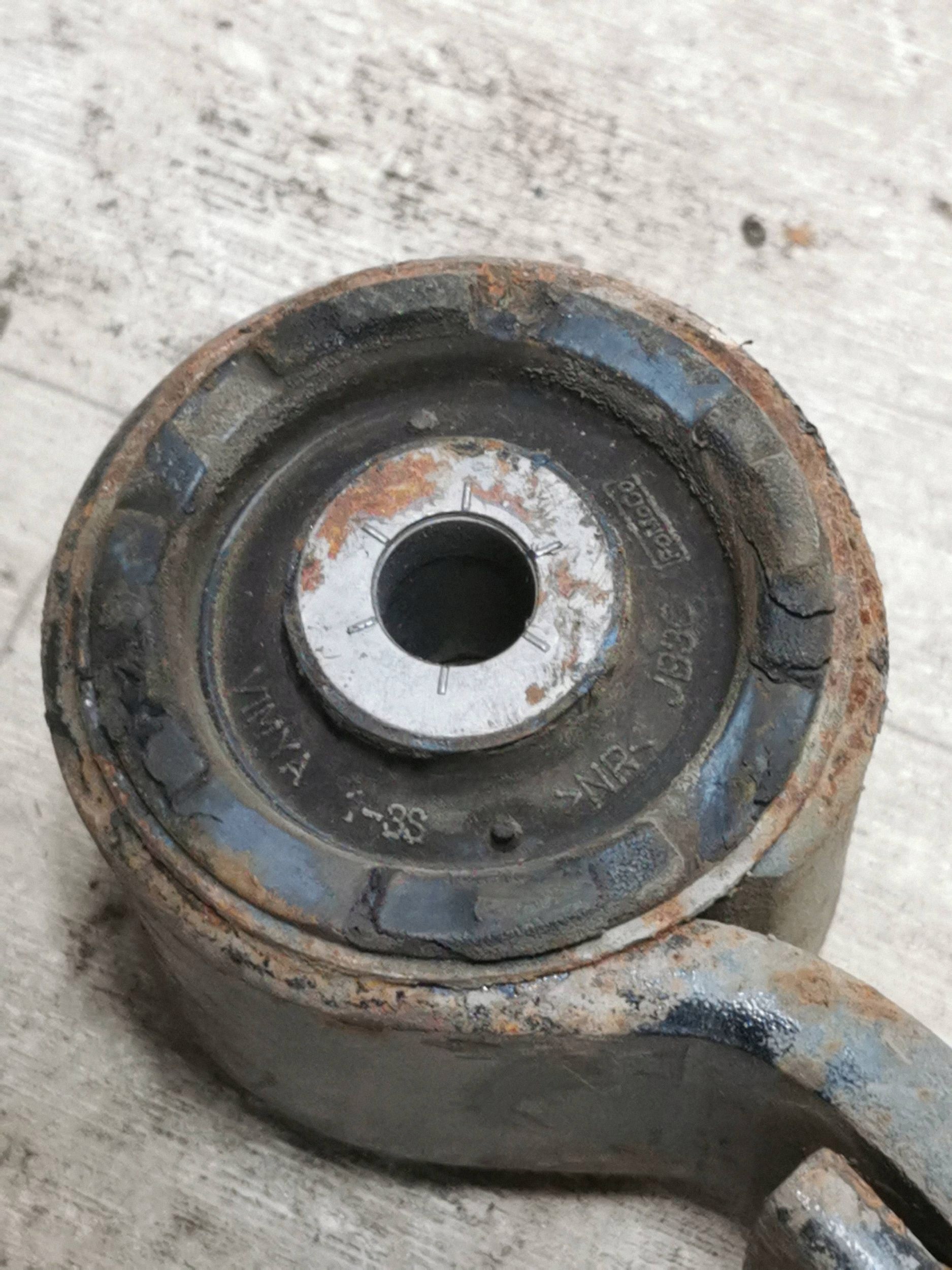 Ford Ranger Heckfeder 2020 OEM FRC126834 image 9