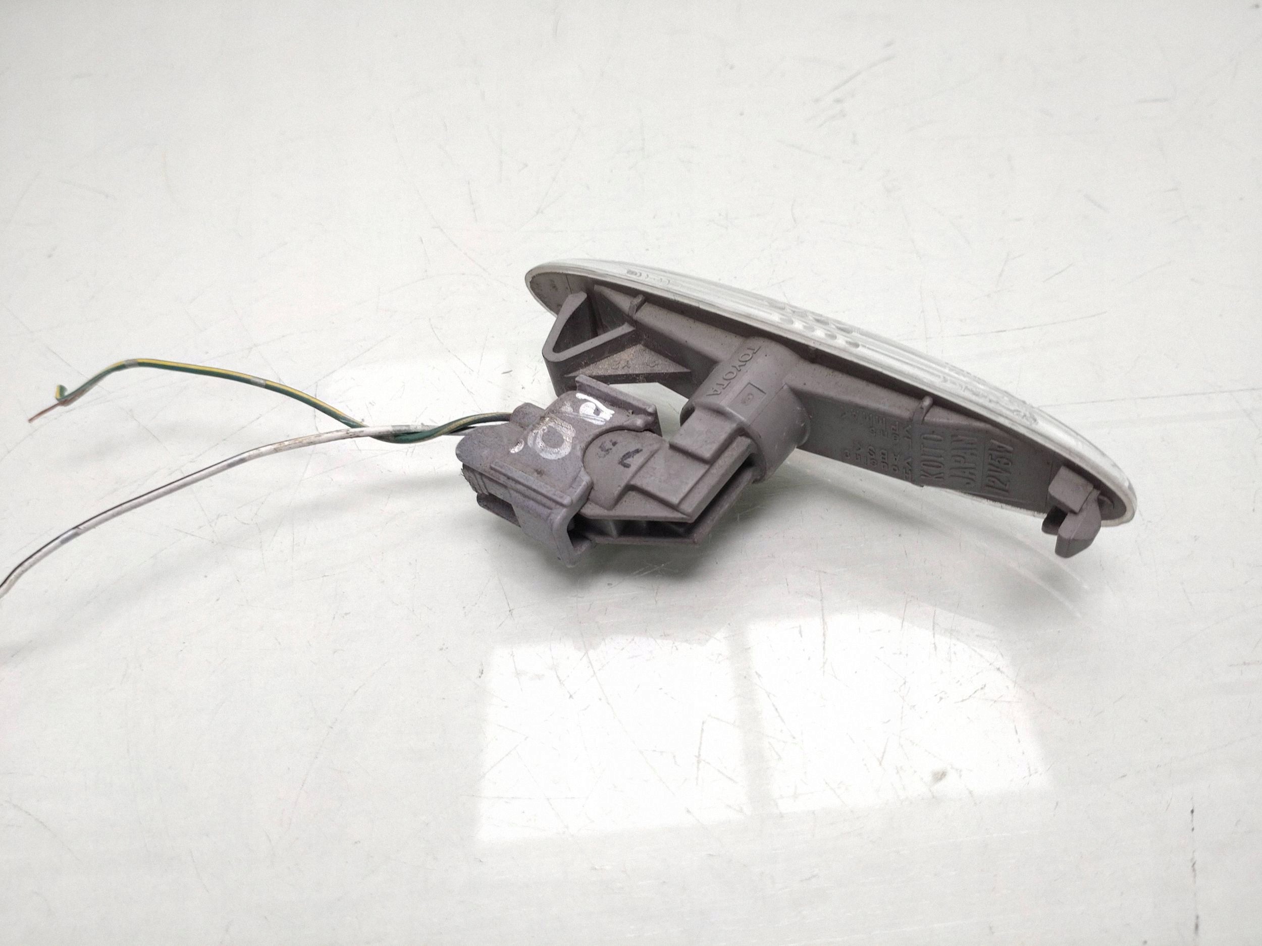 2007 Lexus SC 430 Direction indicator in mud 8173030131 image 4