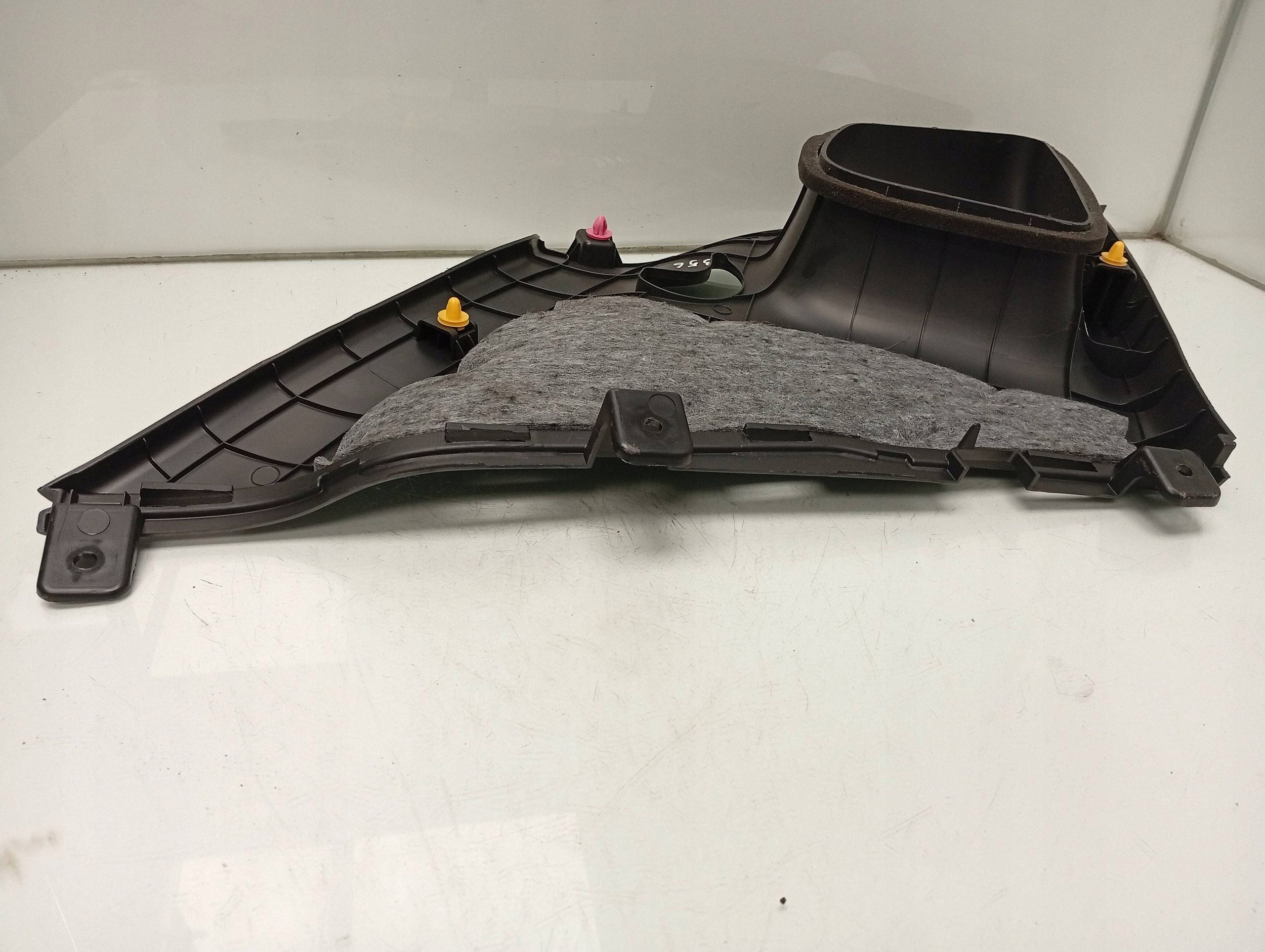 Hyundai ix20 2013 Cache pilier C 858611P000 image 5