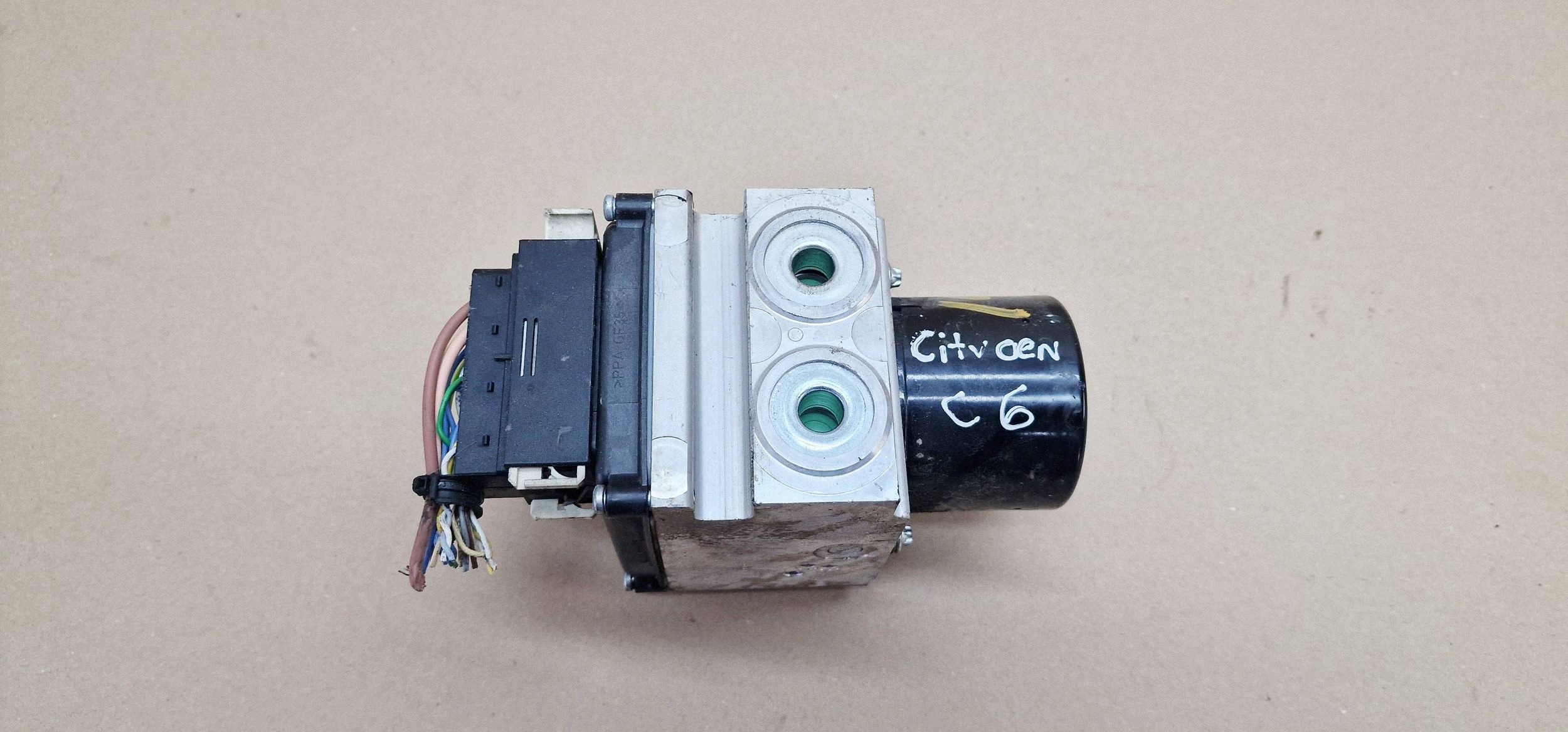 Pump ABS Citroen C6 15871906 Begagnad image 2