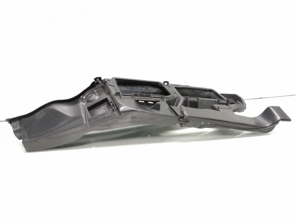 2013 Mercedes-Benz C W204 Suodatin image 4