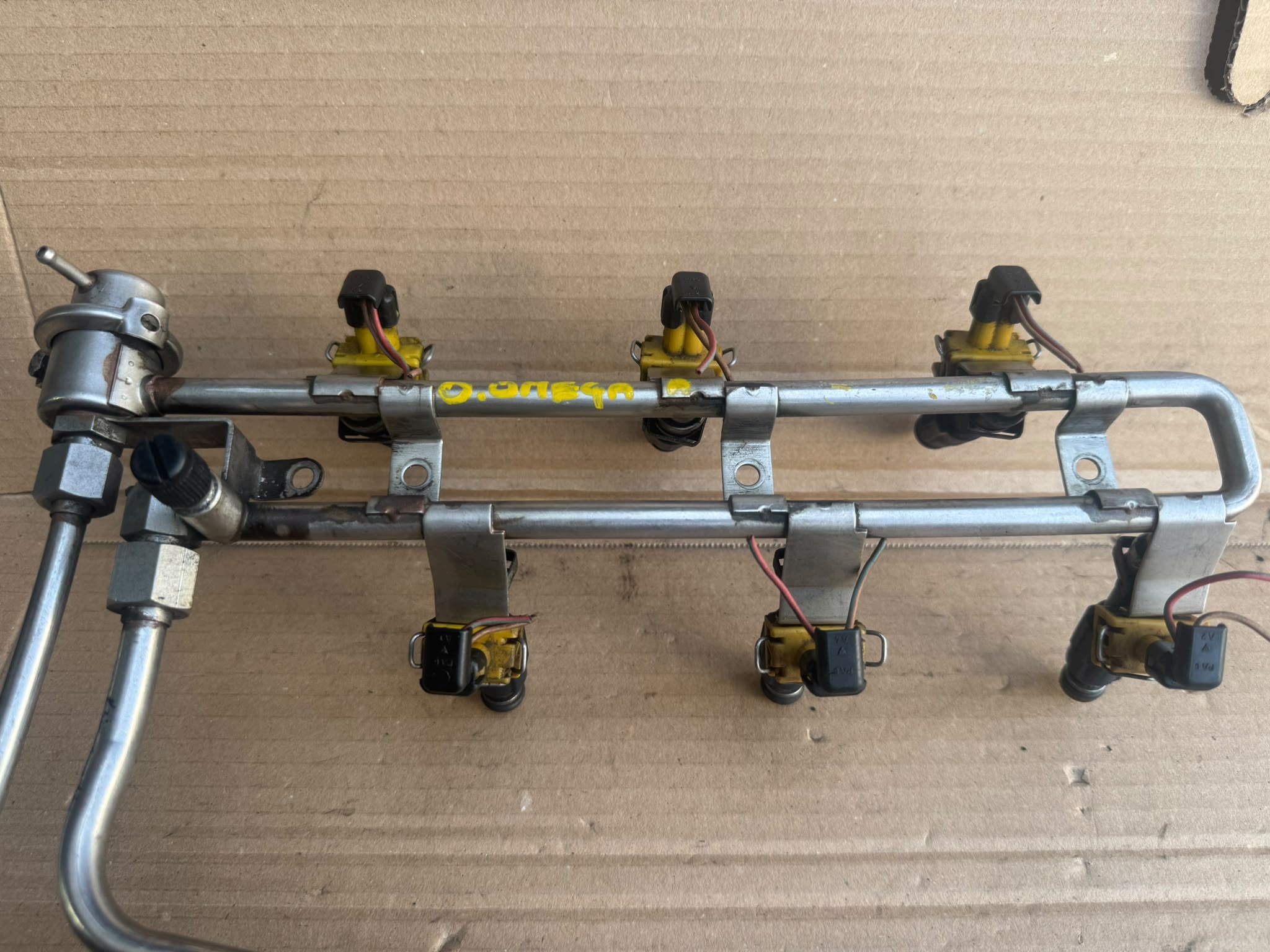 Opel 2.5 V6 Rail Injetor 0280155712 image 3