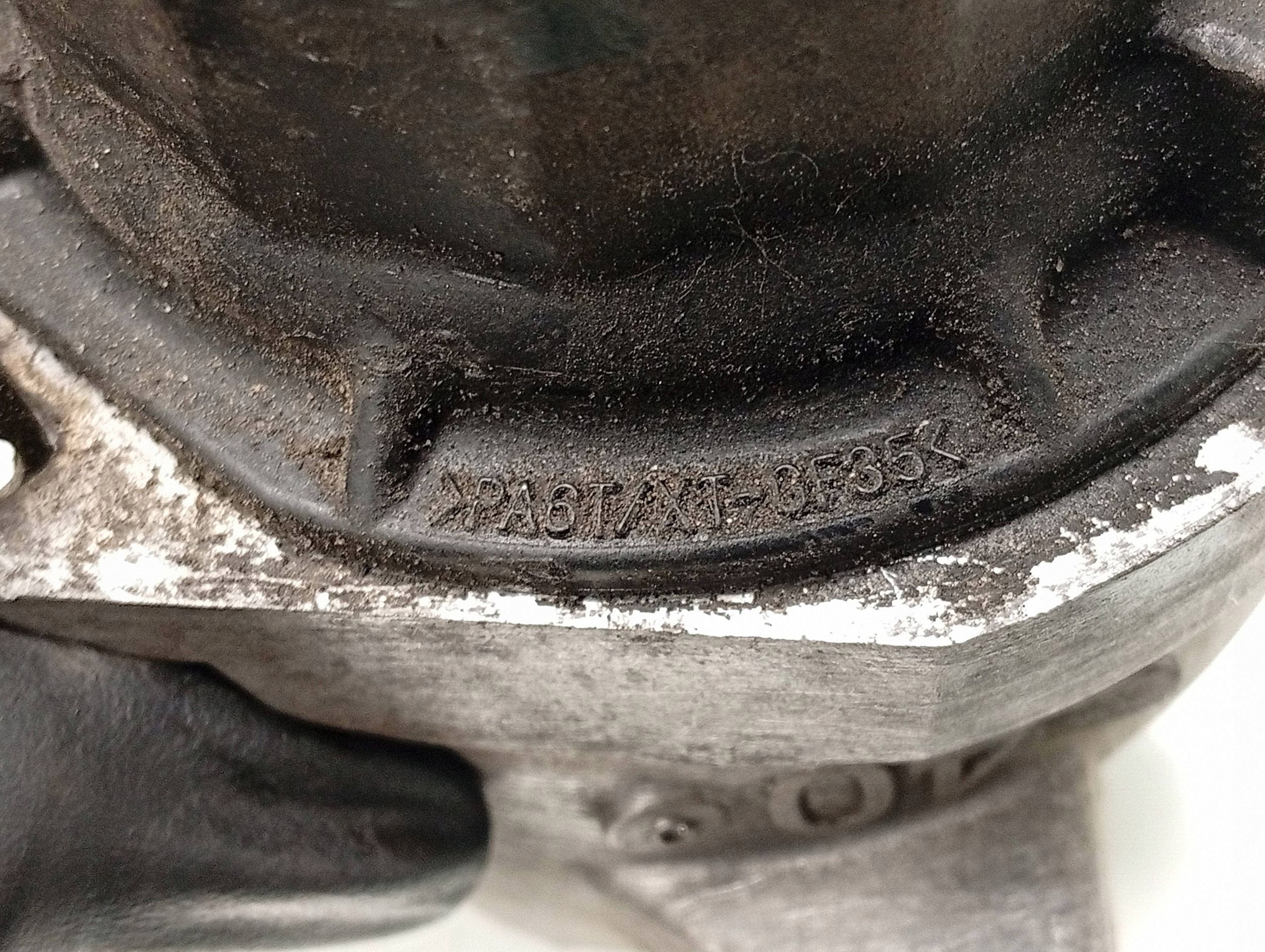 Toyota Auris E180 Ölfiltergehäuse FRC130784 image 5