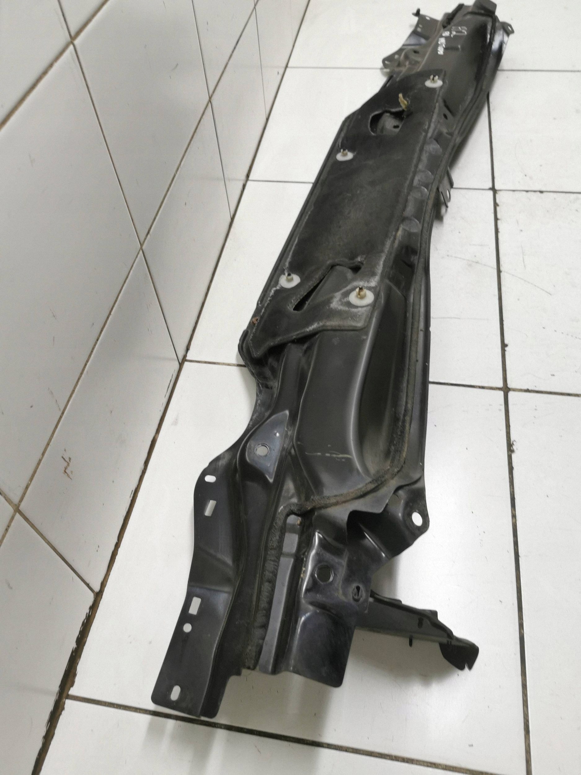 2013 Toyota Auris E180 Engine Compartment Partition 5573702100 image 3
