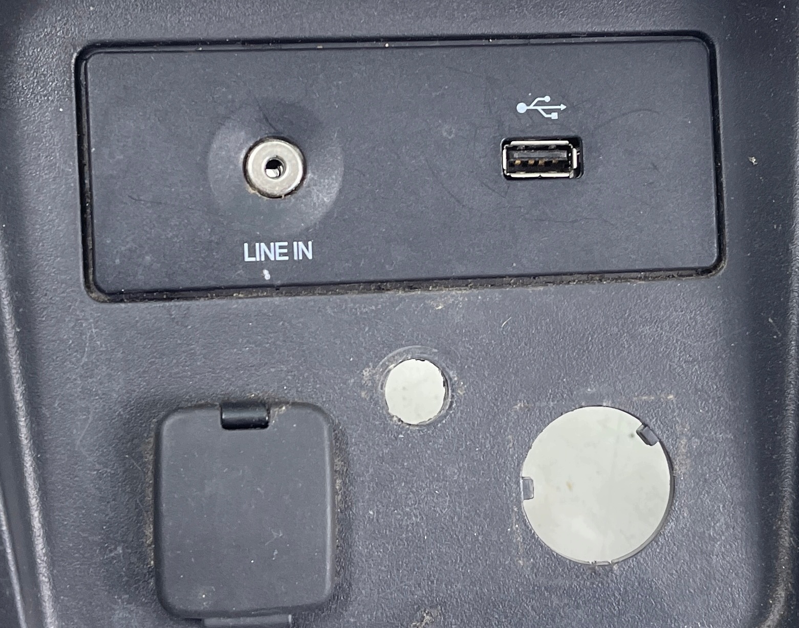 Ford Explorer V 3.7 Keyless-moduuli USB AUX