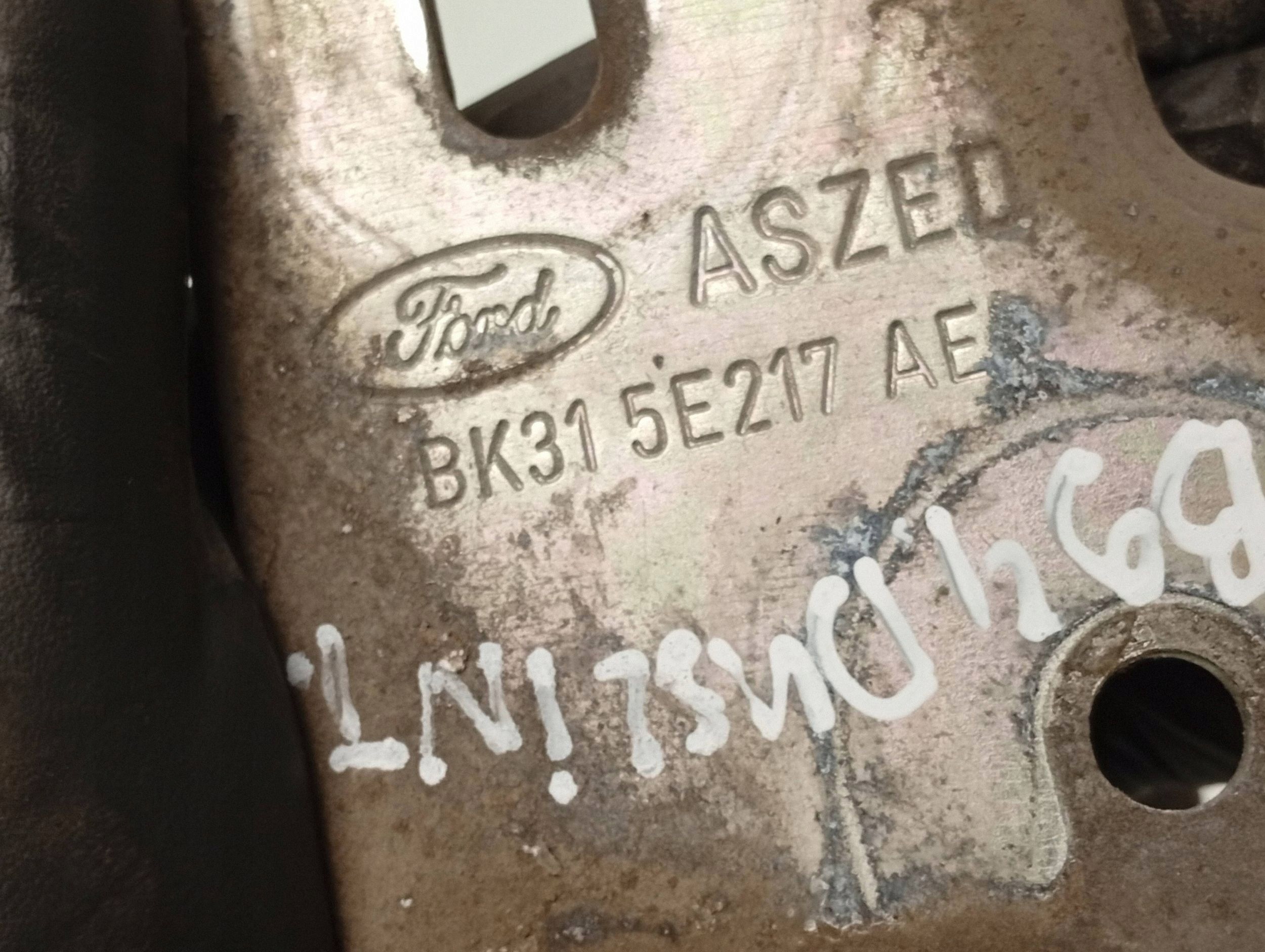 Suporte de Escape Ford Transit 2019 BK315E217AE image 6