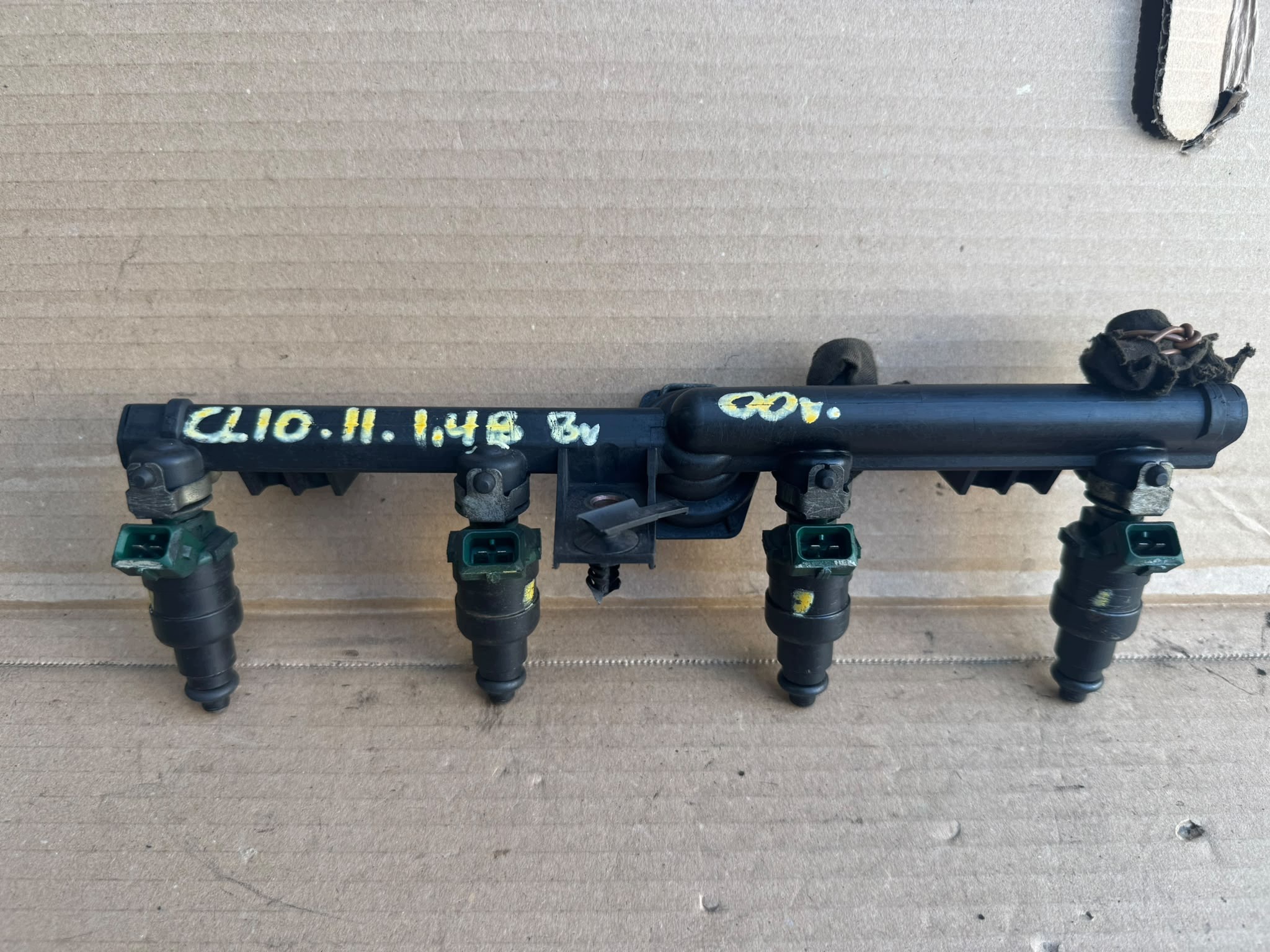 Régulateur d'injecteur Renault Clio II 1.4 8V image 2