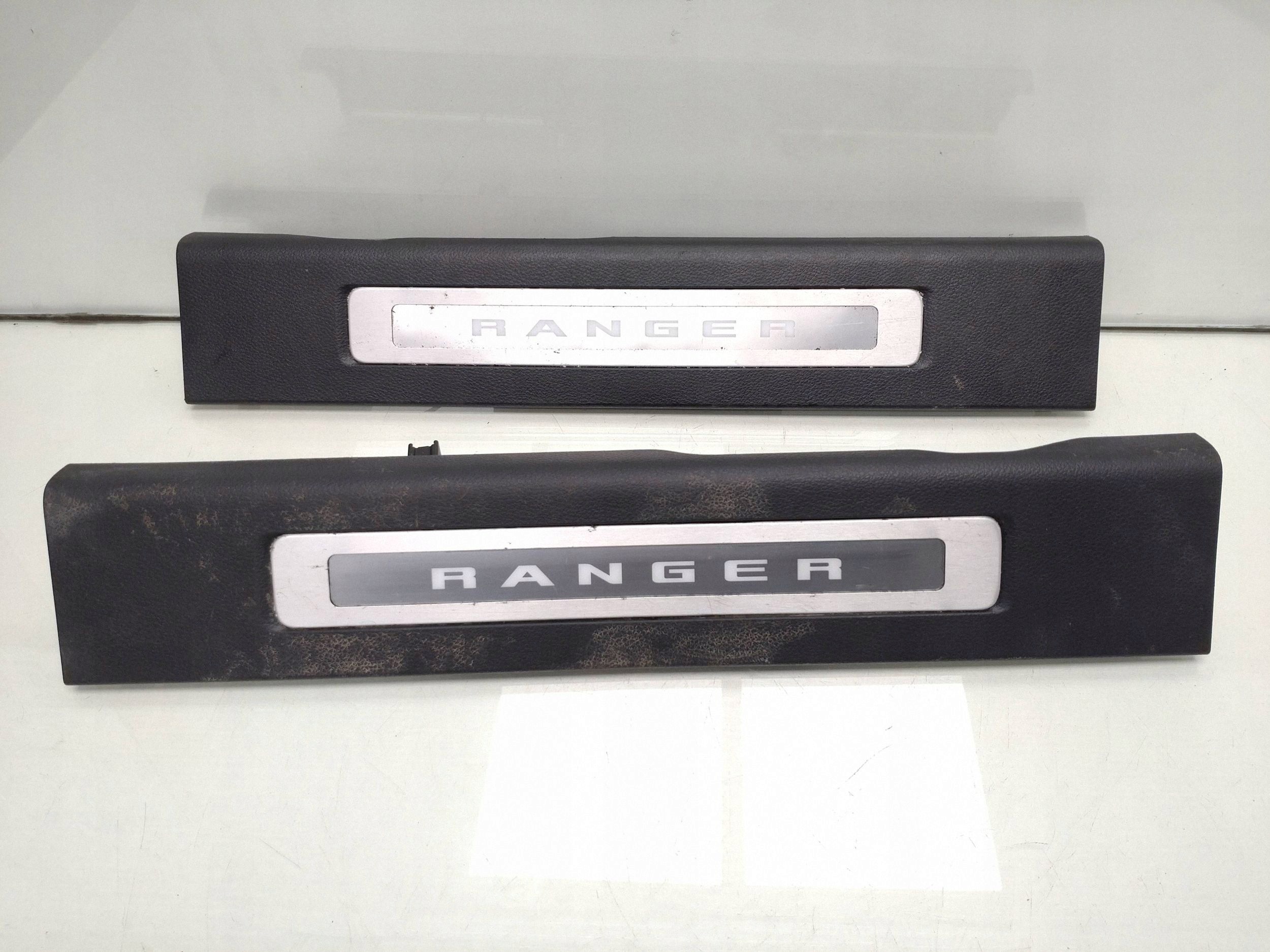 Ford Ranger 2020 Cubierta Umbral Puerta JB3J4113200A image 3