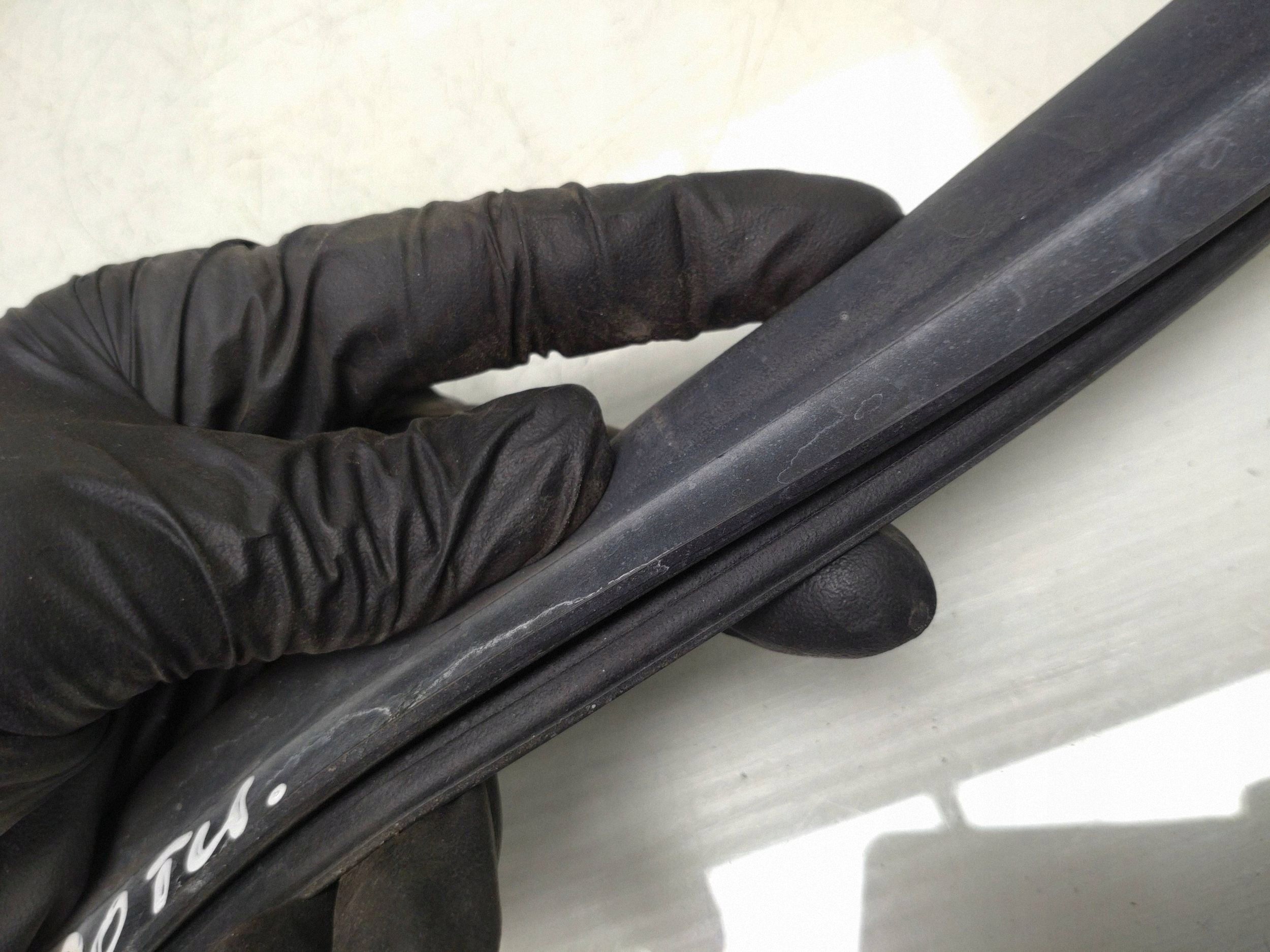 VW Golf VII 2020 Konepellin etutiiviste 5NA823723